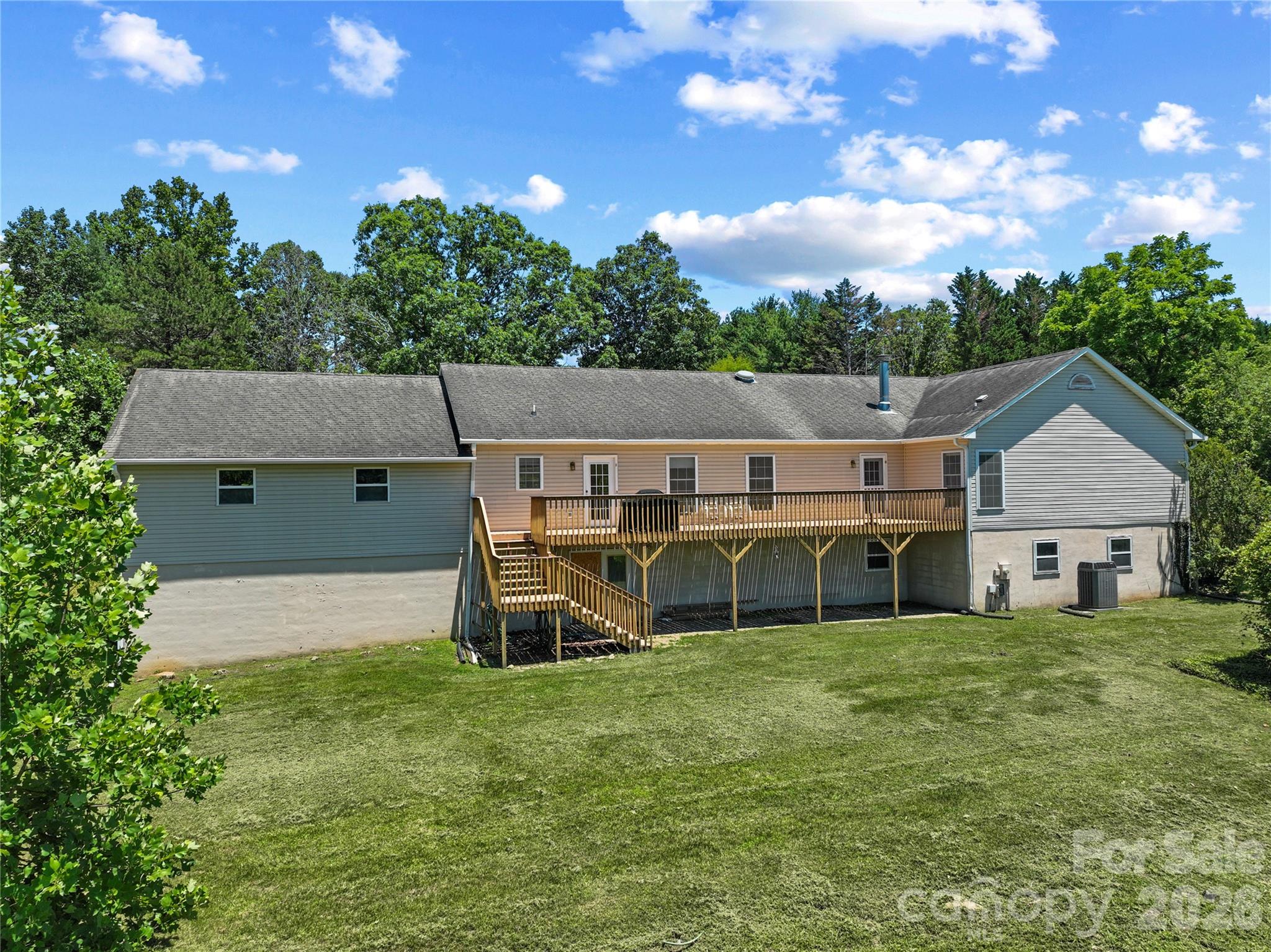 28 Song Bird Lane — Weaverville