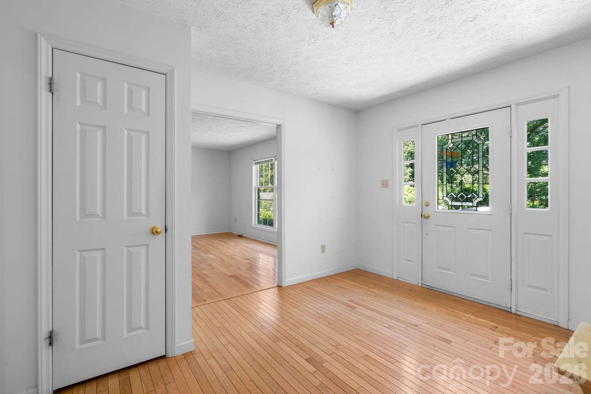 28 Song Bird Lane — Weaverville