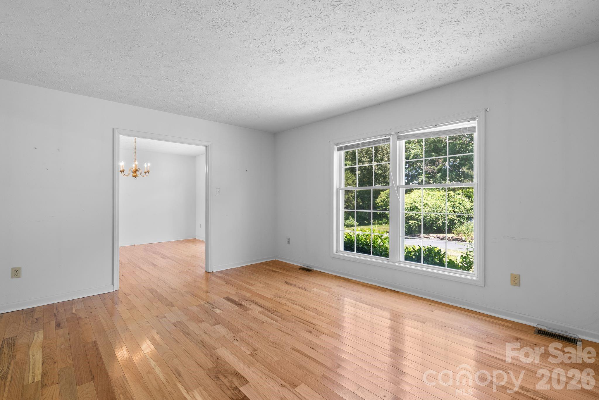 28 Song Bird Lane — Weaverville
