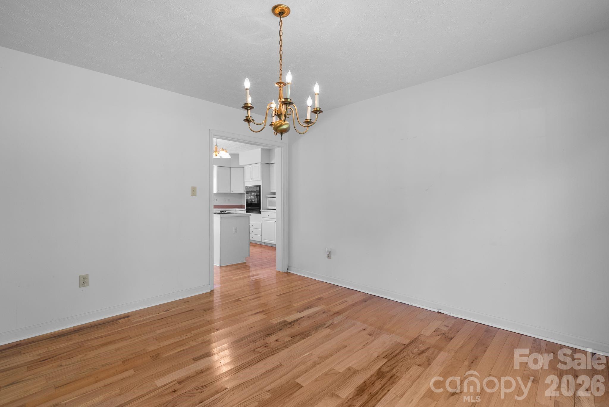 28 Song Bird Lane — Weaverville