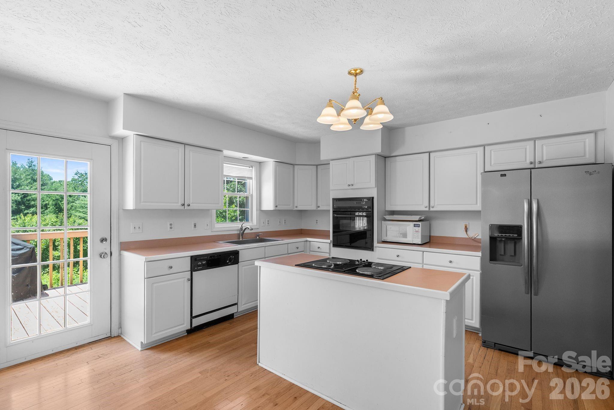 28 Song Bird Lane — Weaverville