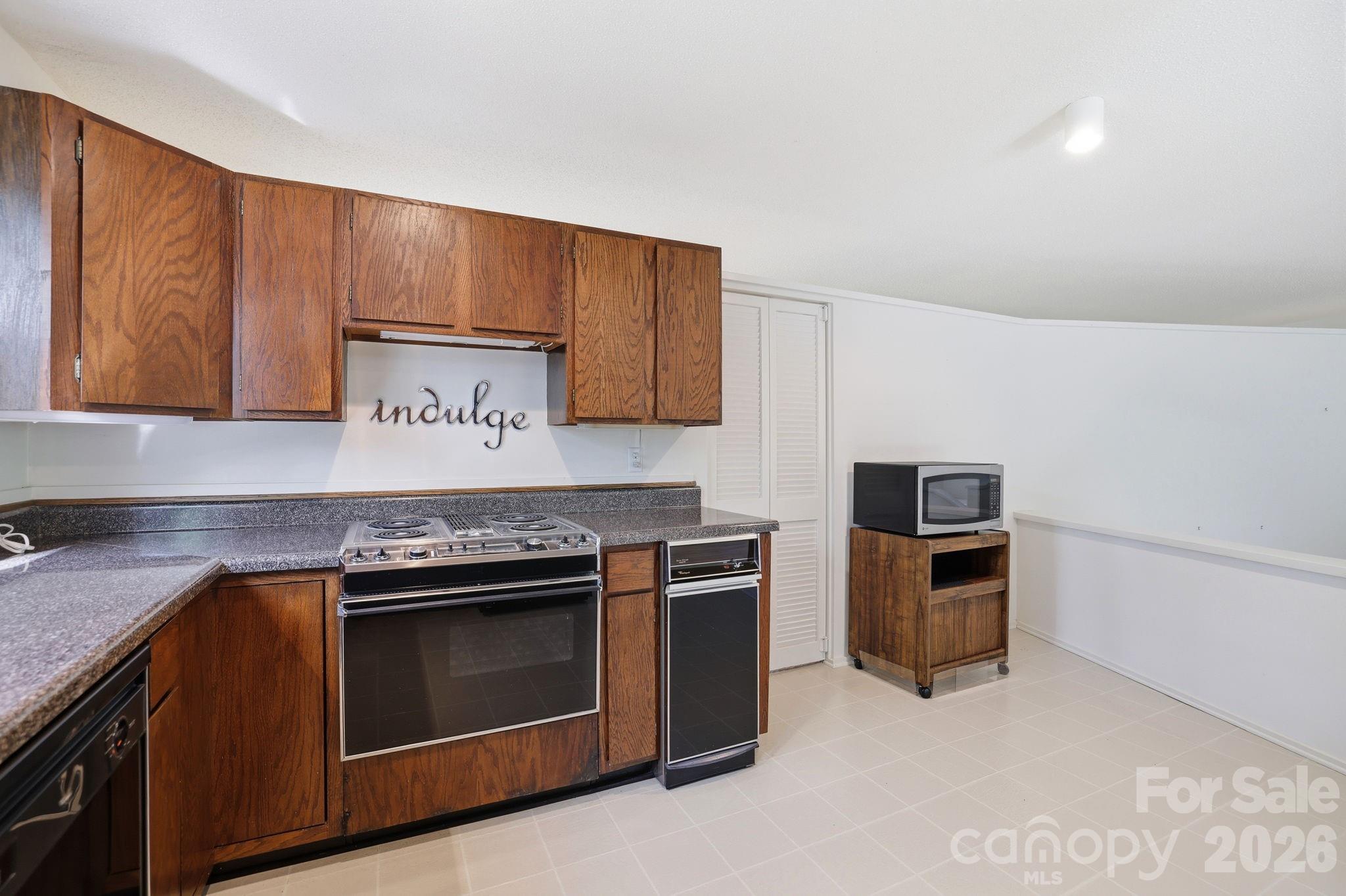 3423 Tinkerbell Lane — Charlotte