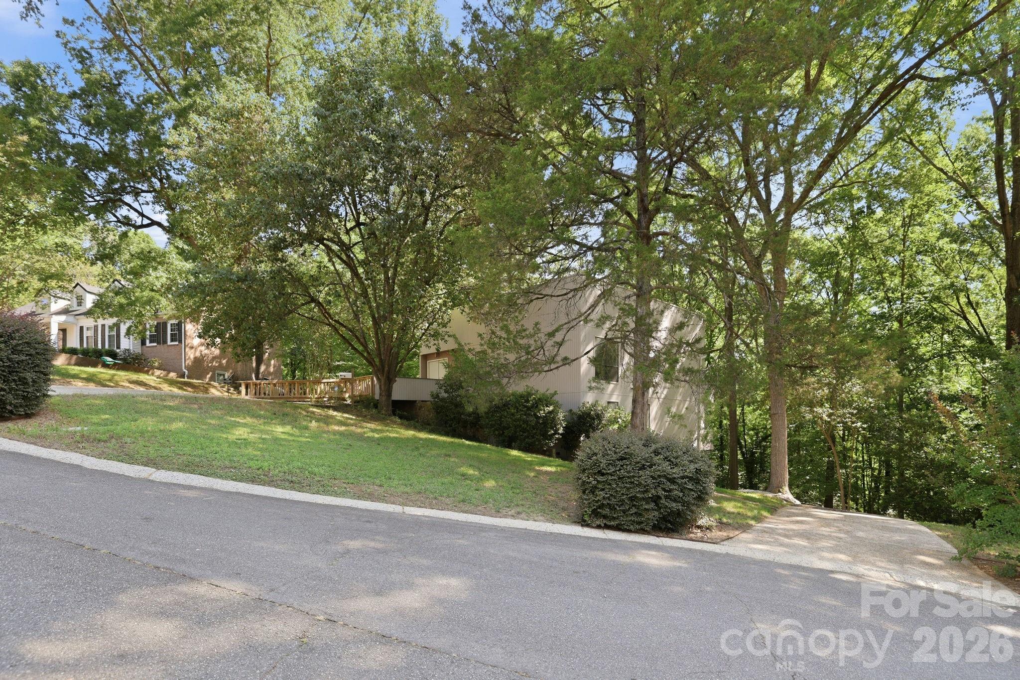 3423 Tinkerbell Lane — Charlotte