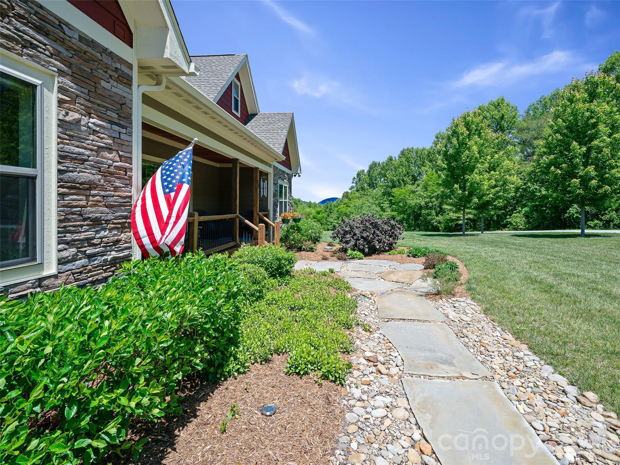 58 Sunny Morning Court — Hendersonville