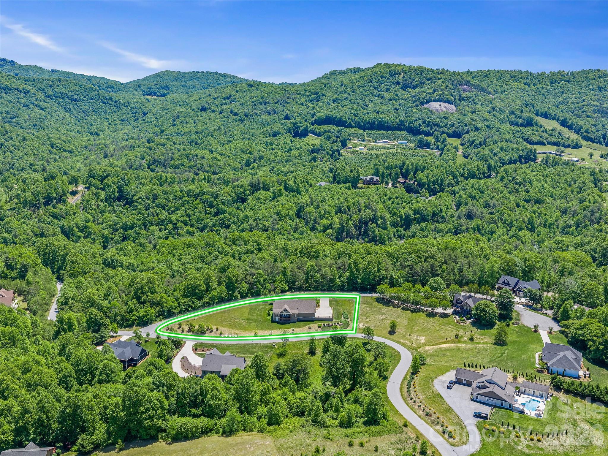 58 Sunny Morning Court — Hendersonville