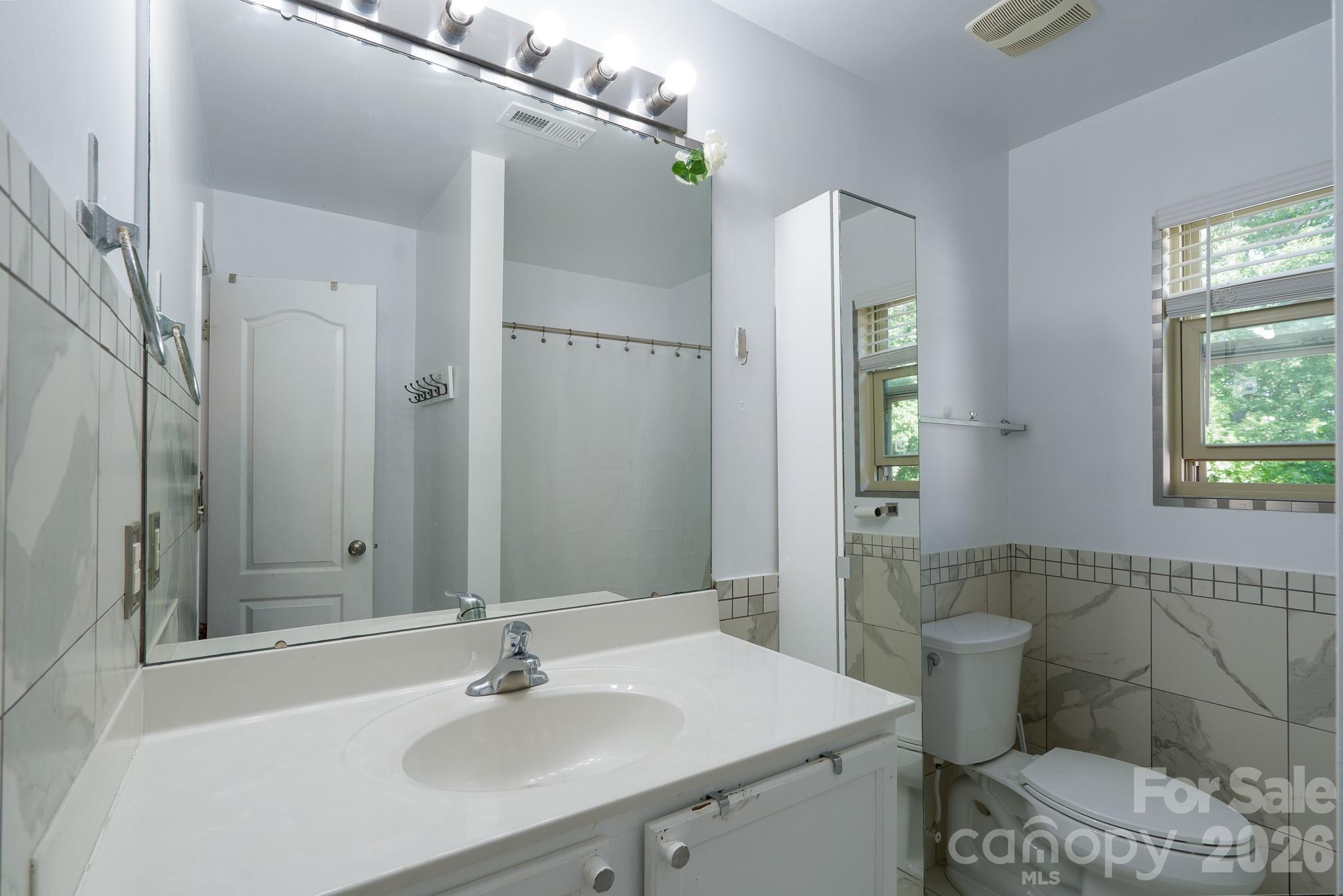 7329 Hidden Creek Drive — Charlotte