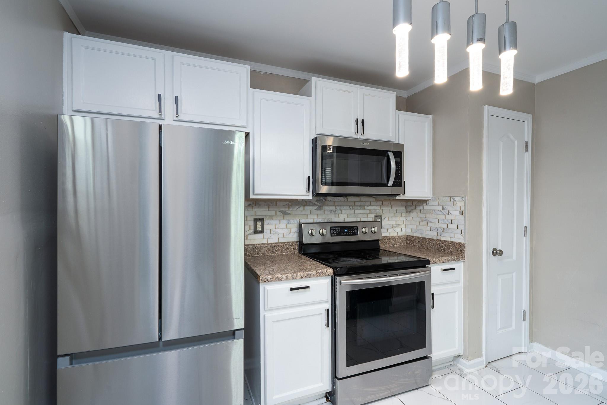 7329 Hidden Creek Drive — Charlotte