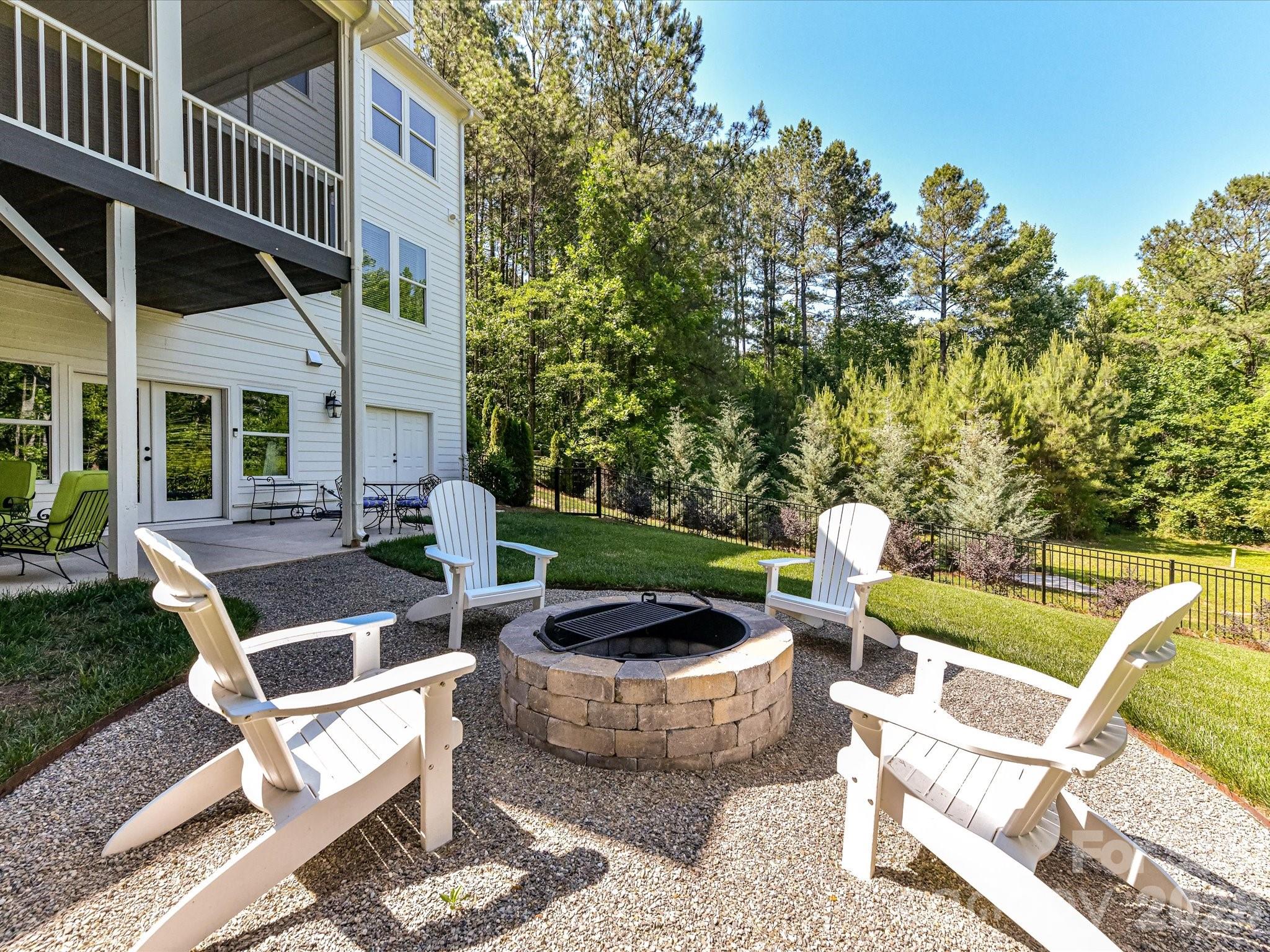 202 Streamwood Road — Troutman