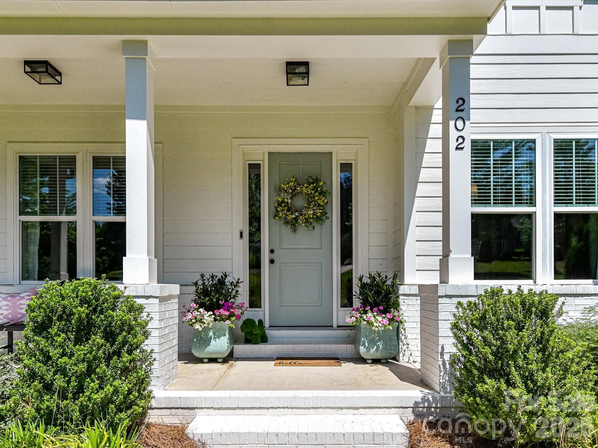202 Streamwood Road — Troutman
