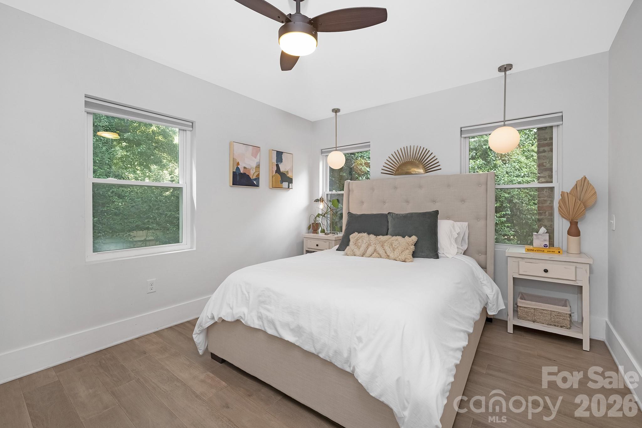 6213 Sharon Road — Charlotte