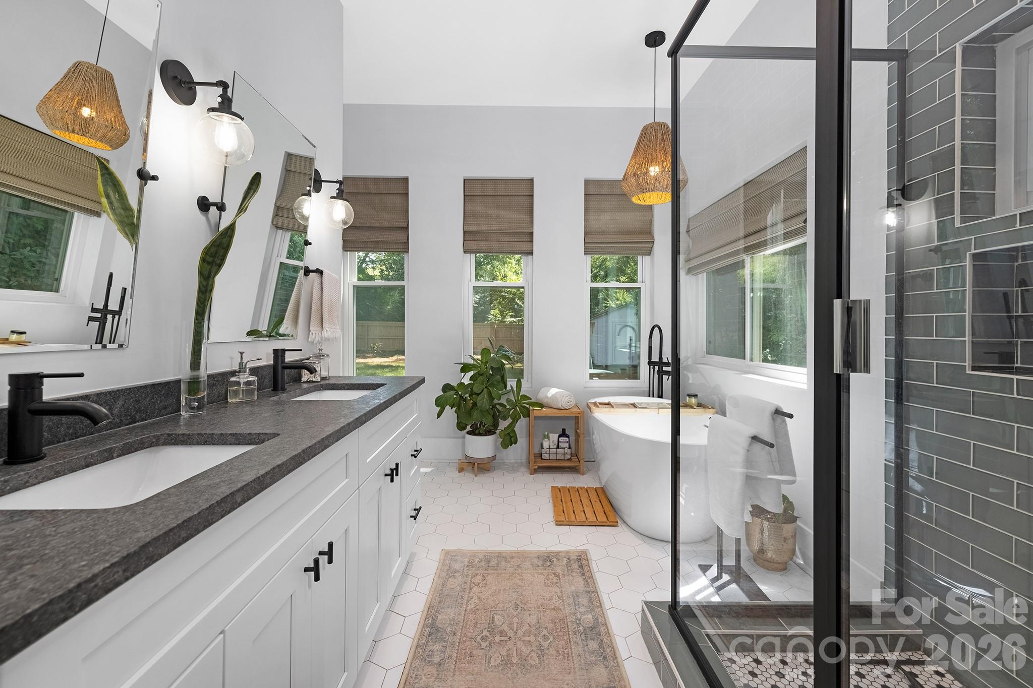 6213 Sharon Road — Charlotte