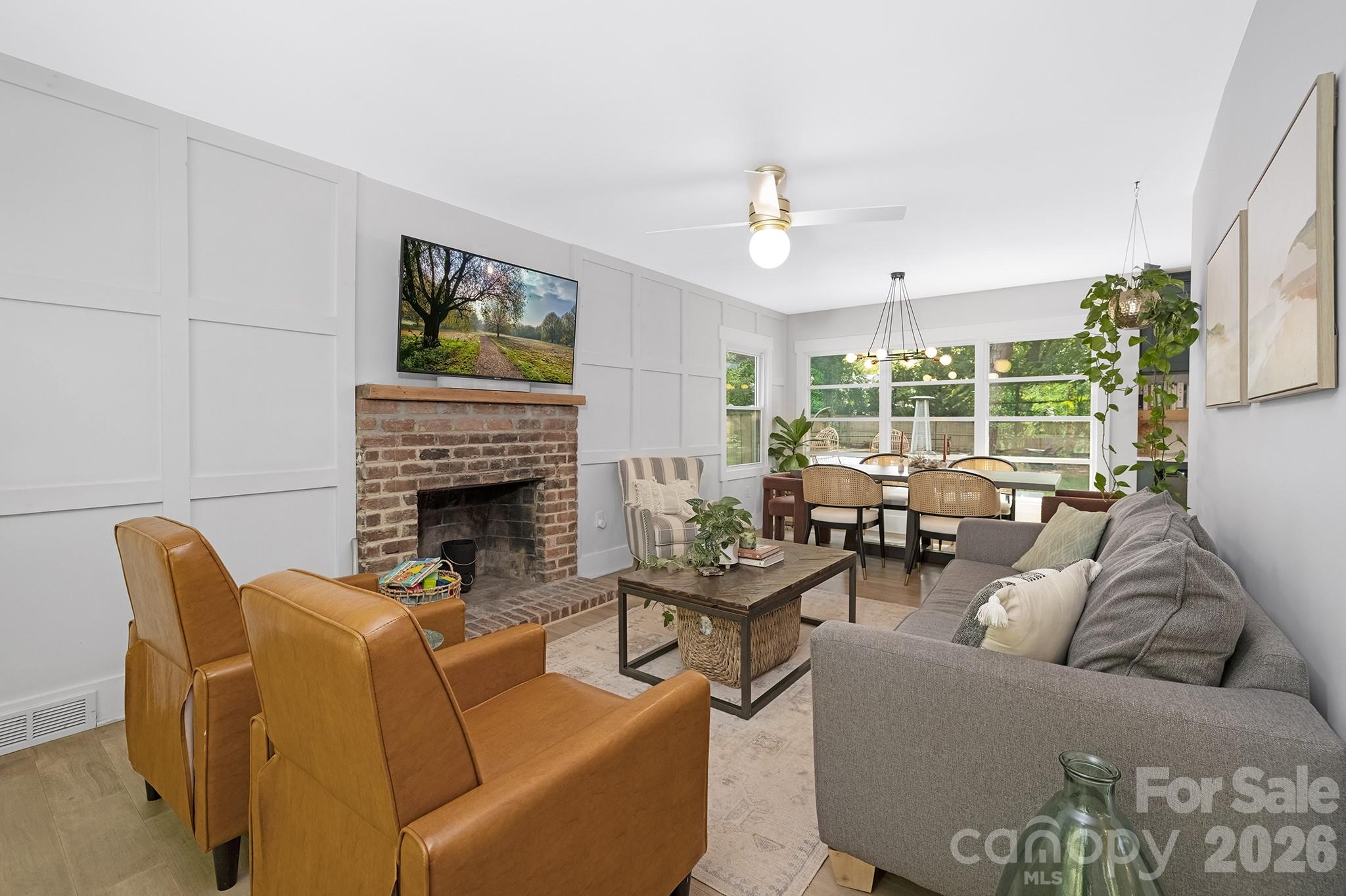 6213 Sharon Road — Charlotte