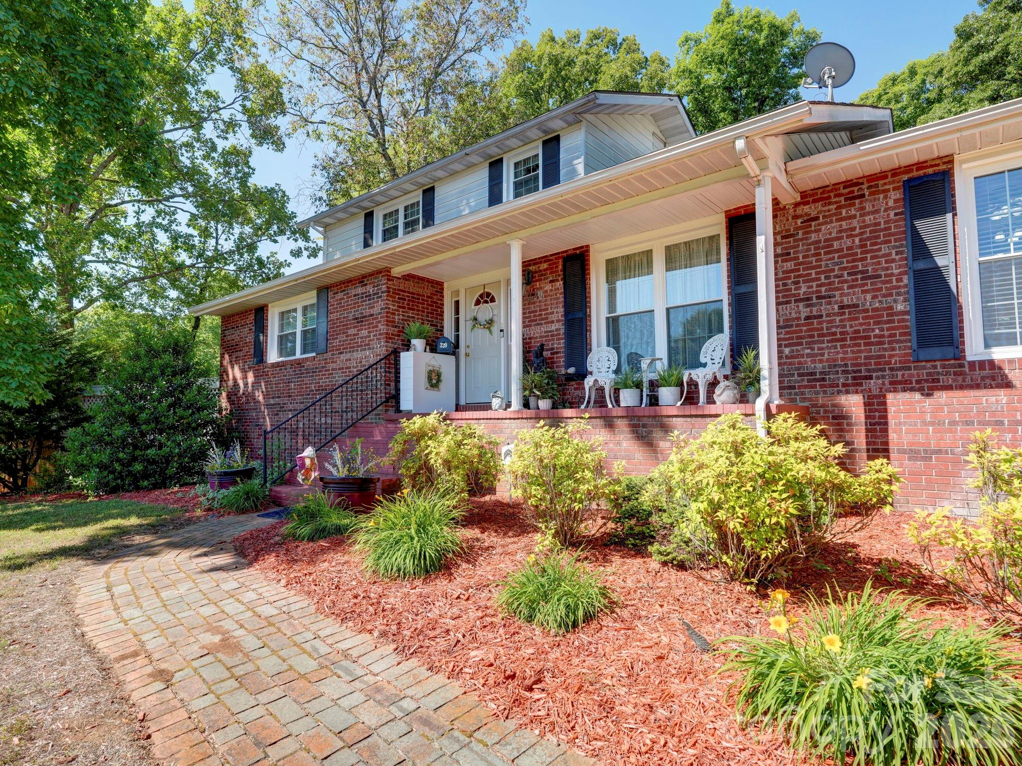 320 Rock Grove Church Road — Rockwell