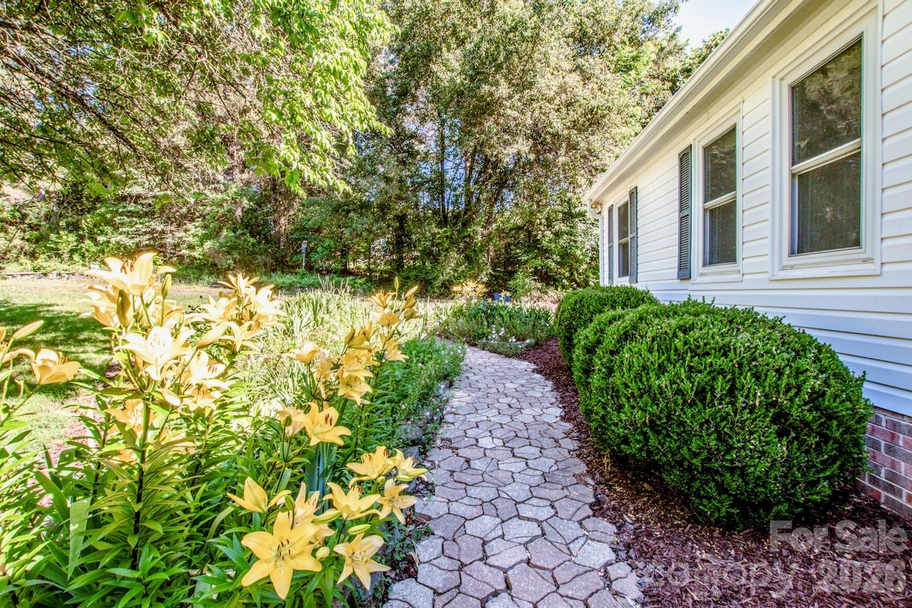 10372 Singletree Lane #21 — Davidson