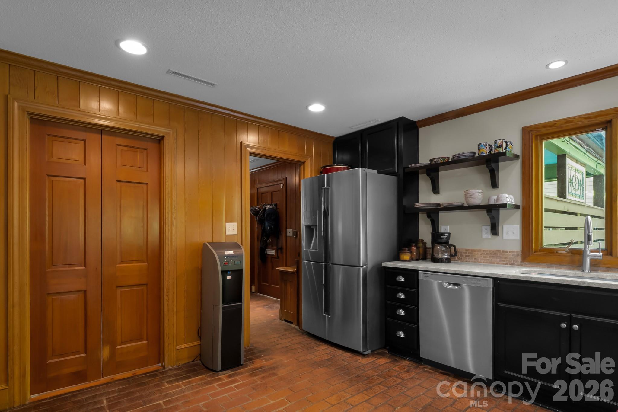 1715 Buena Vista Road — Winston Salem