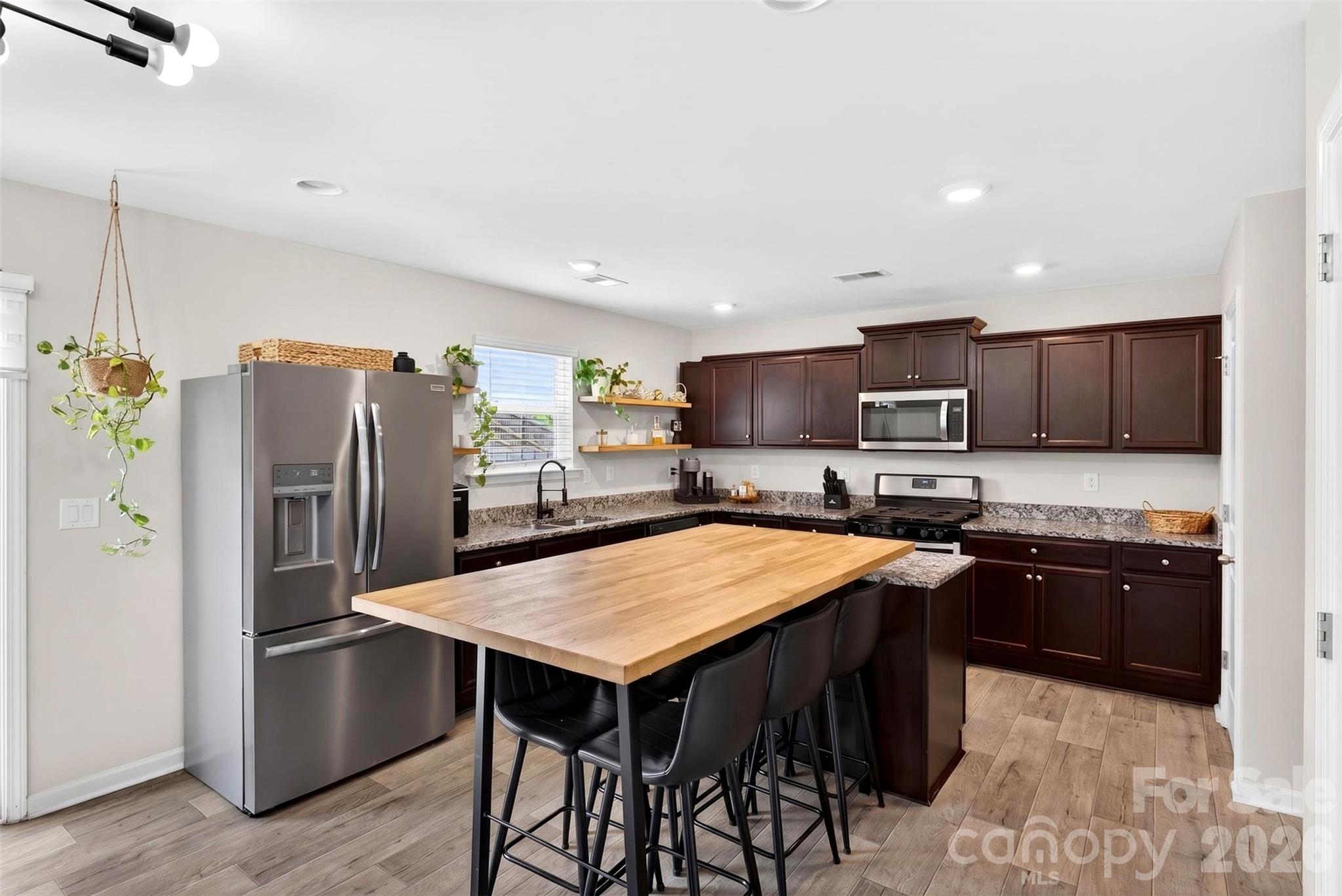 1221 Canter Place — Roebuck
