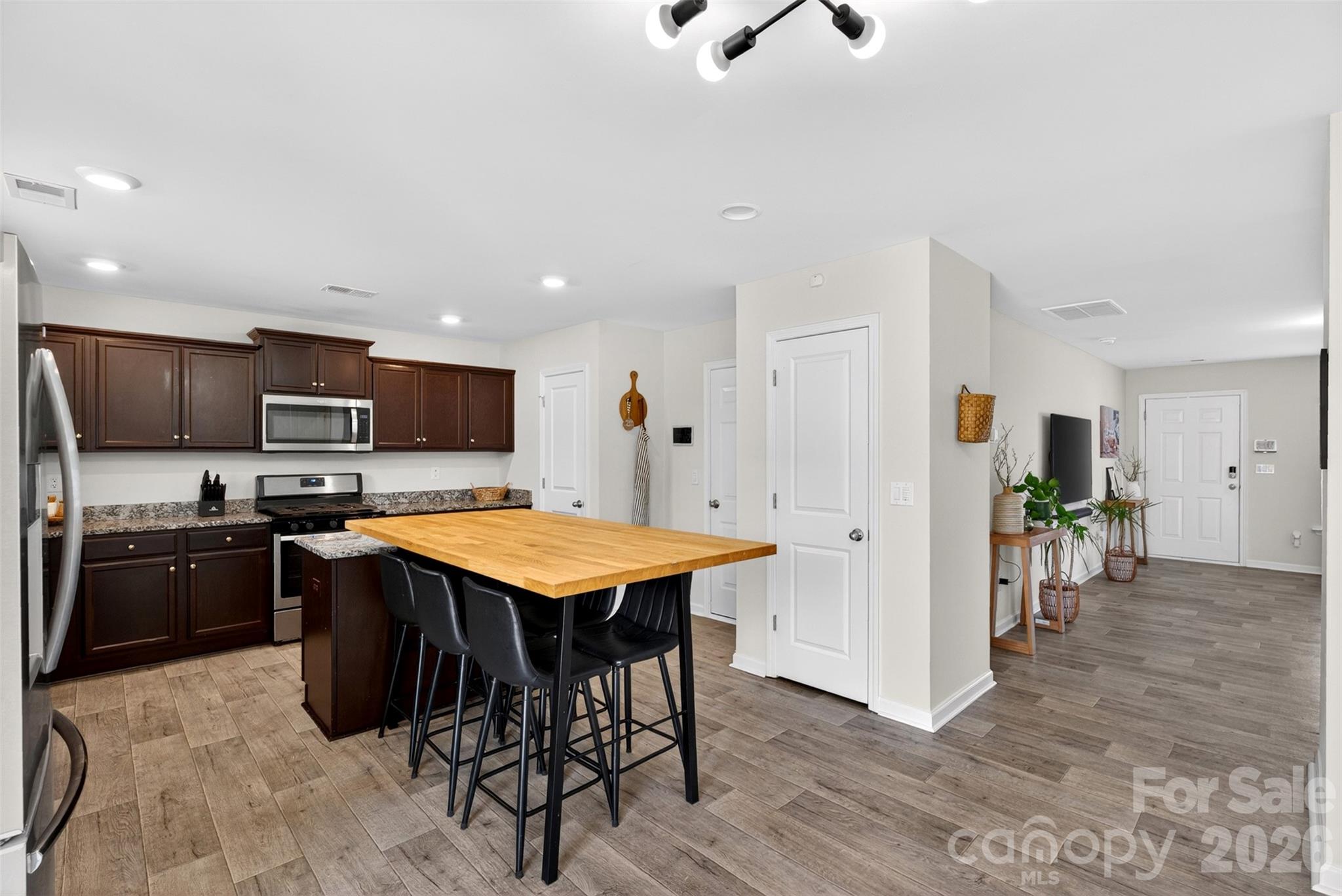 1221 Canter Place — Roebuck
