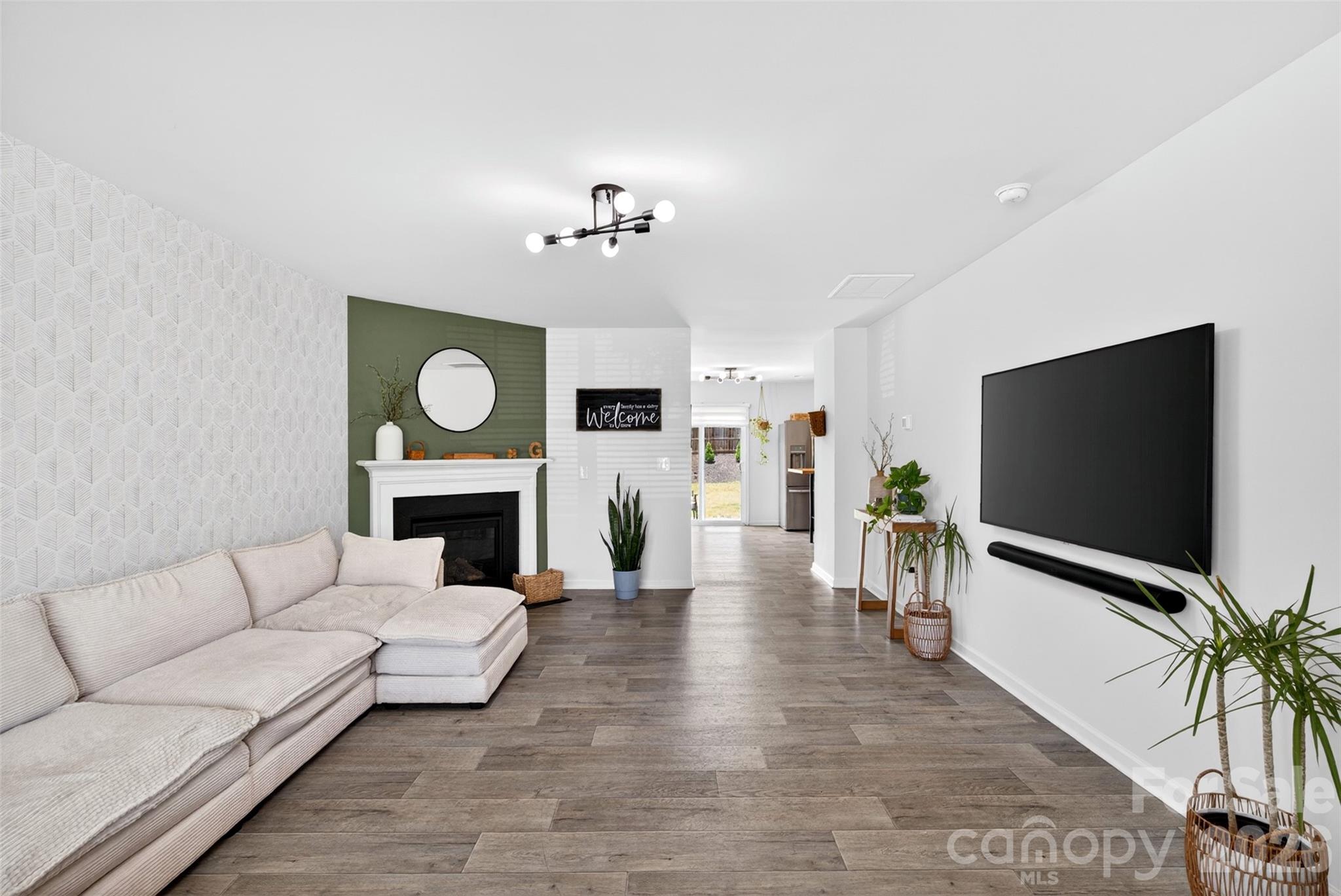 1221 Canter Place — Roebuck