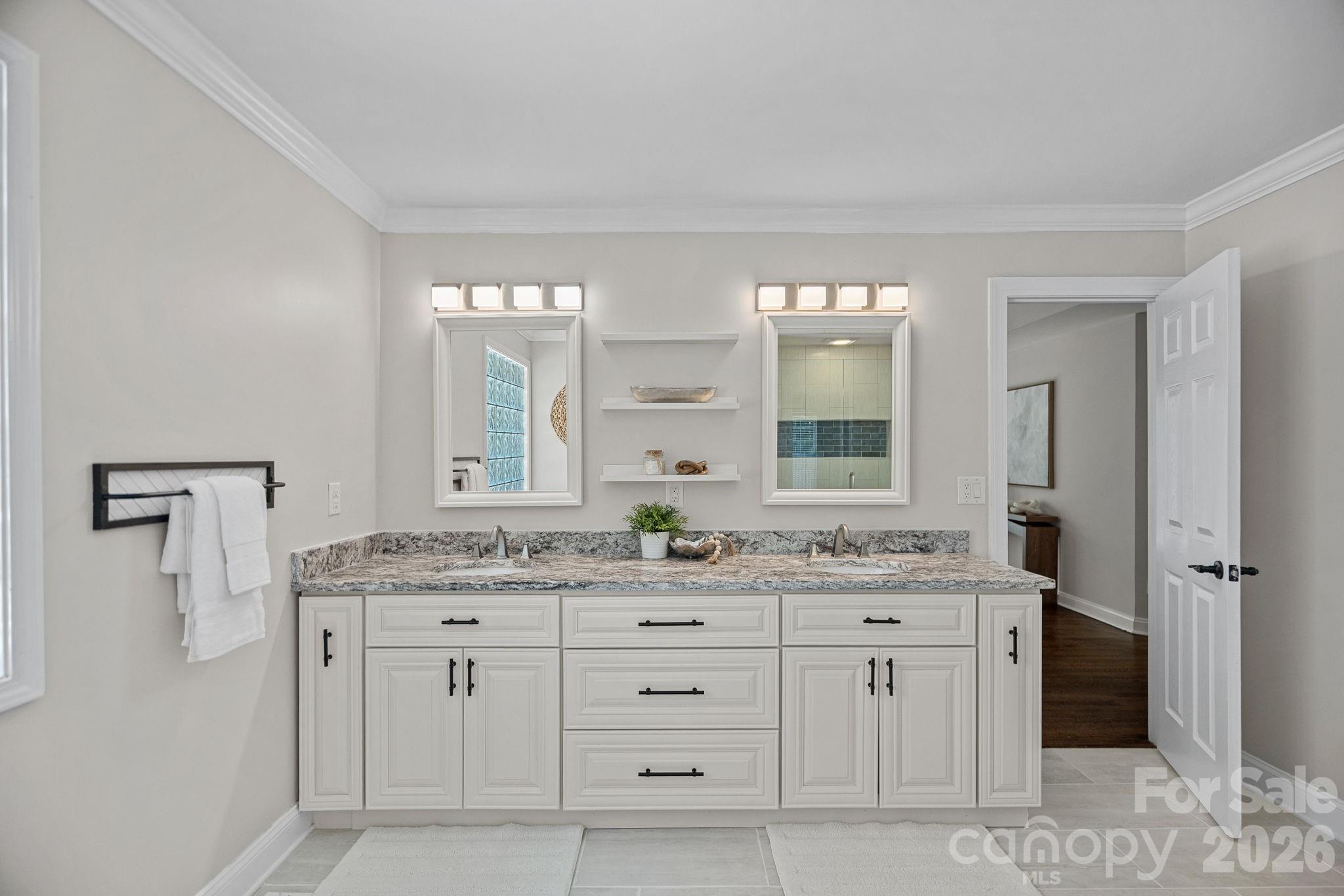192 Sunrise Circle — Mooresville