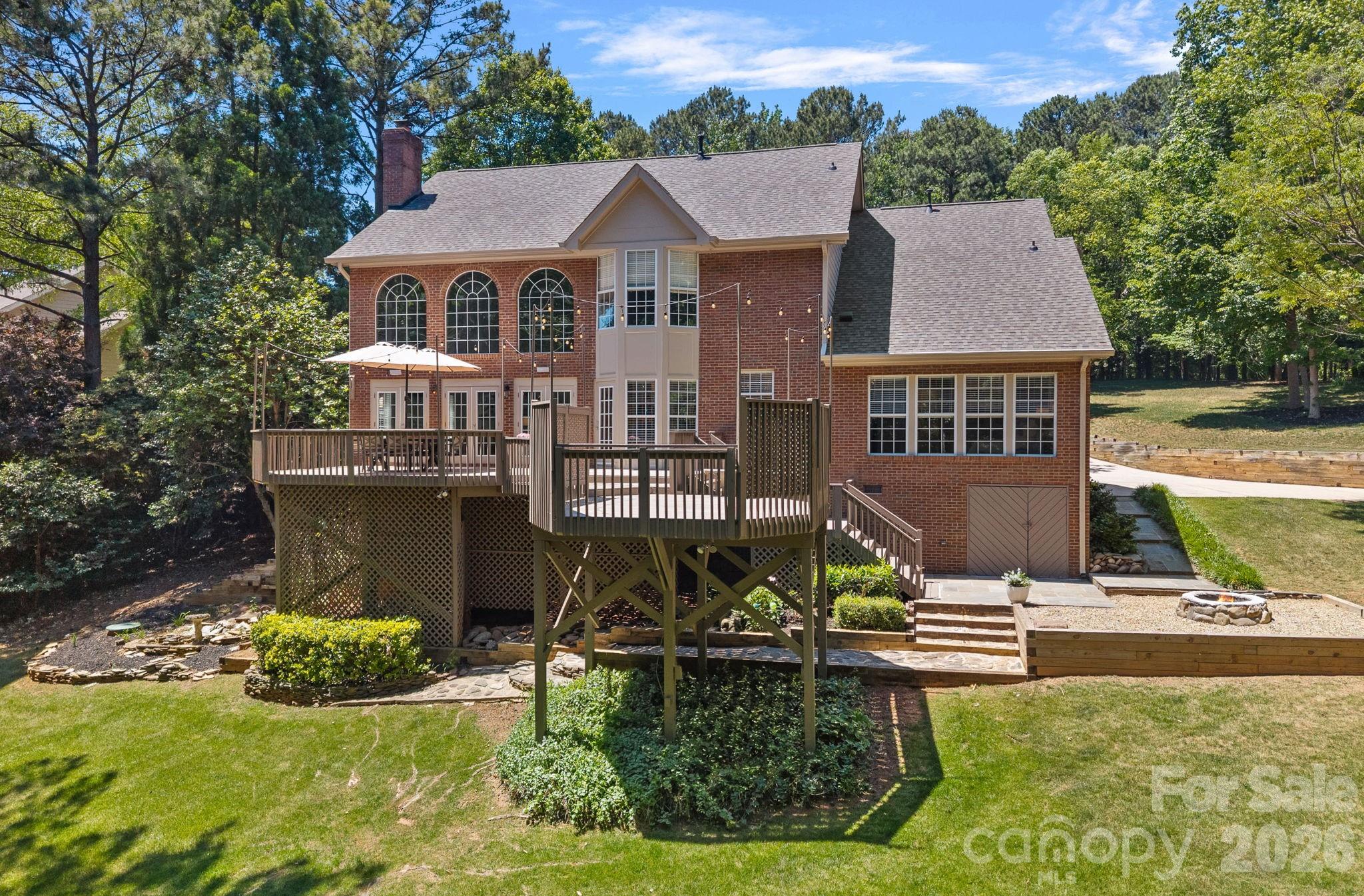 192 Sunrise Circle — Mooresville
