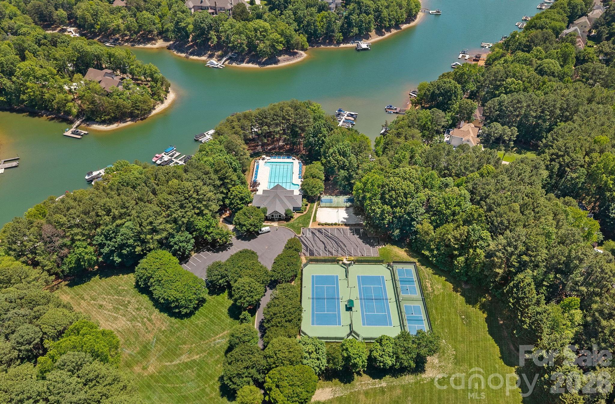 192 Sunrise Circle — Mooresville