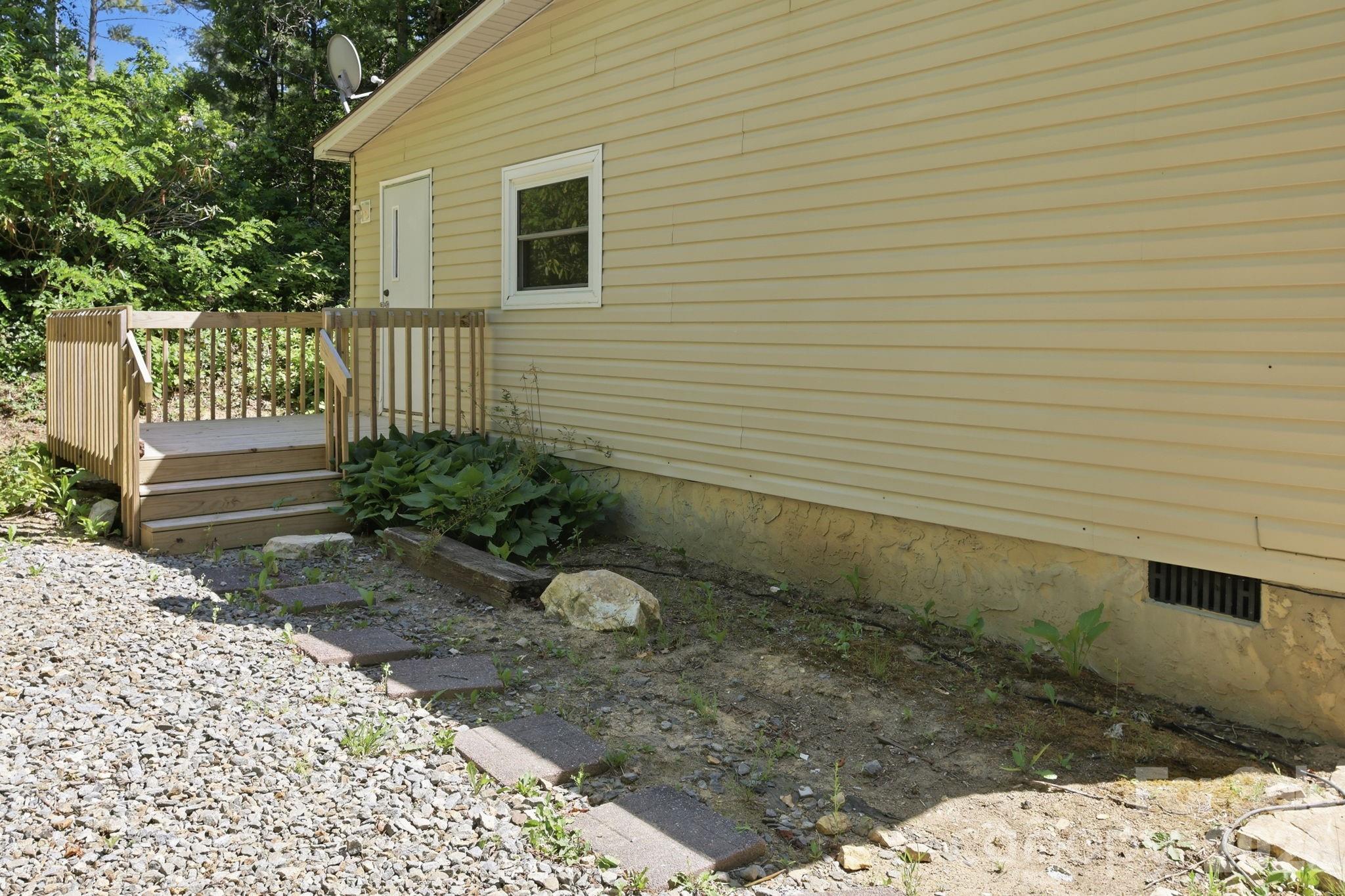 25 Glenn Lance Lane — Fairview