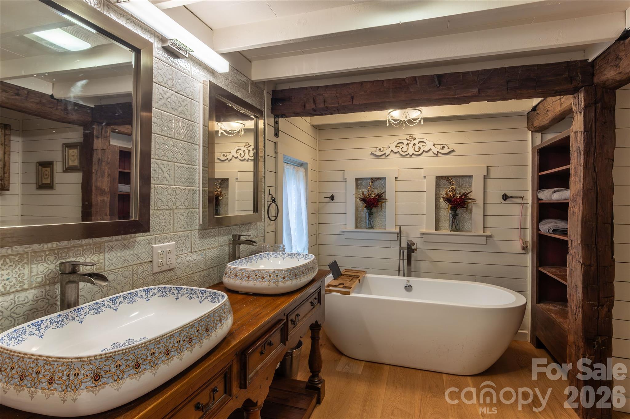 214 Chin Tree Road — Sylva
