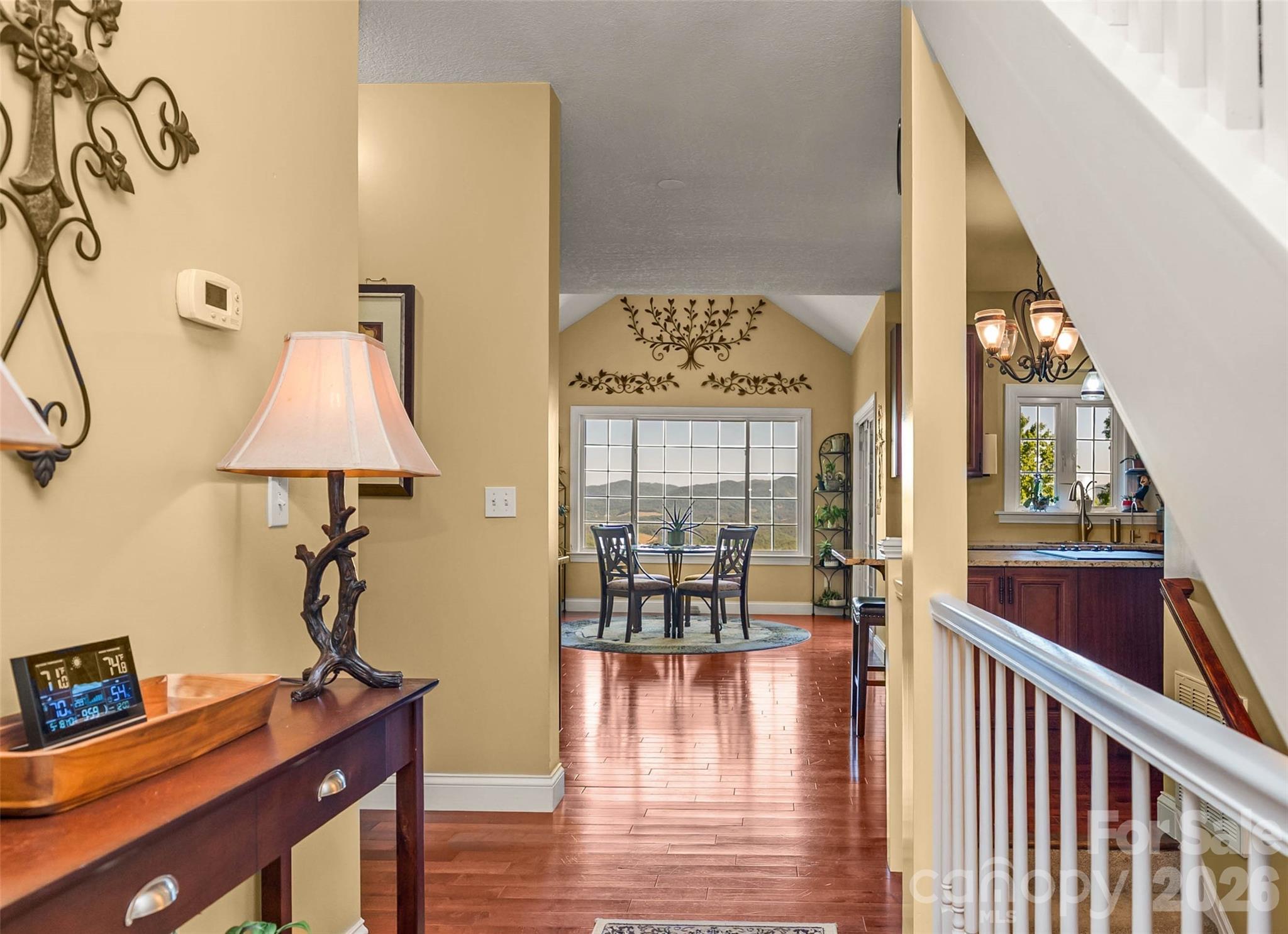 350 Vista Point Drive — Weaverville