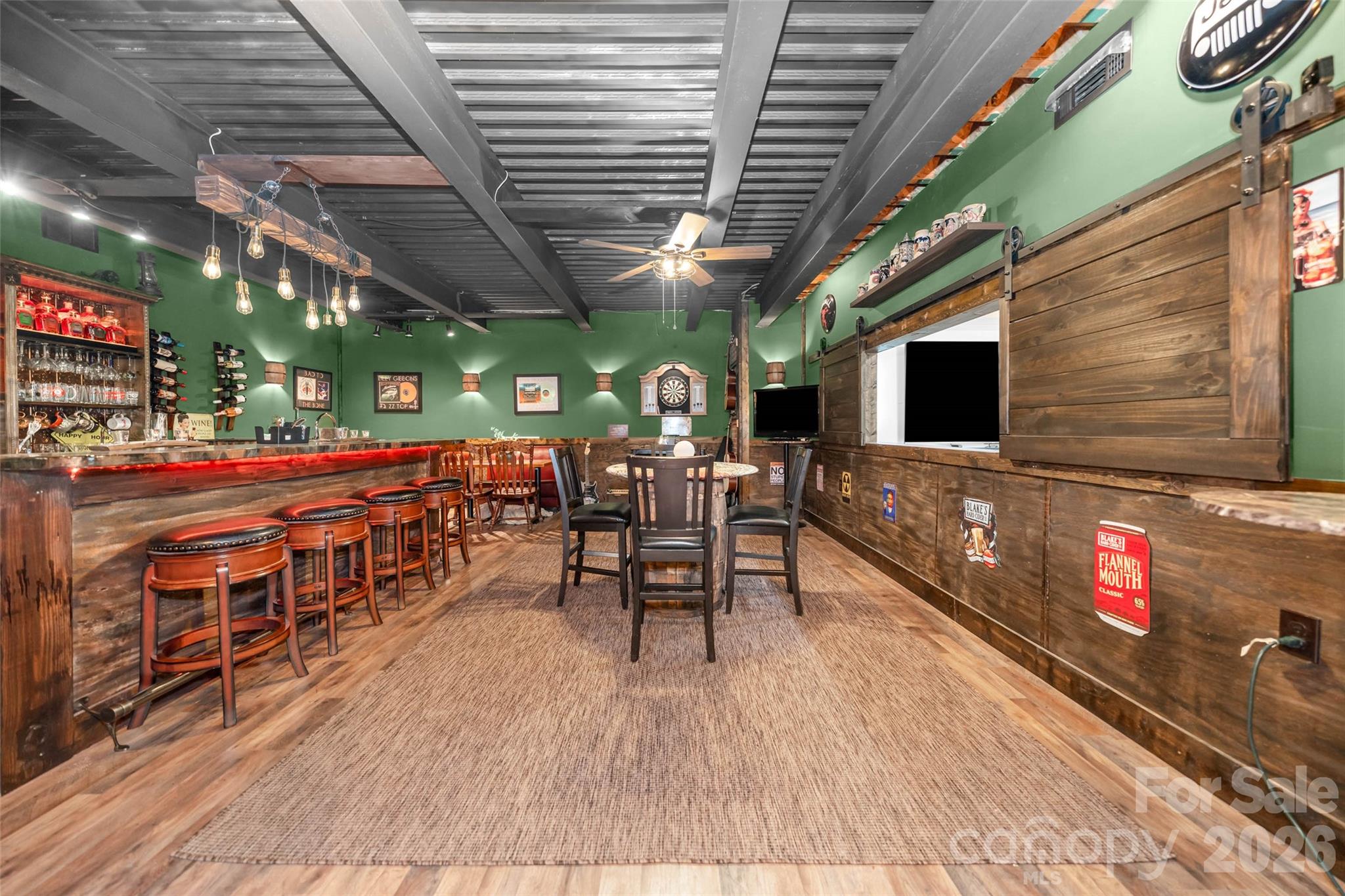 350 Vista Point Drive — Weaverville