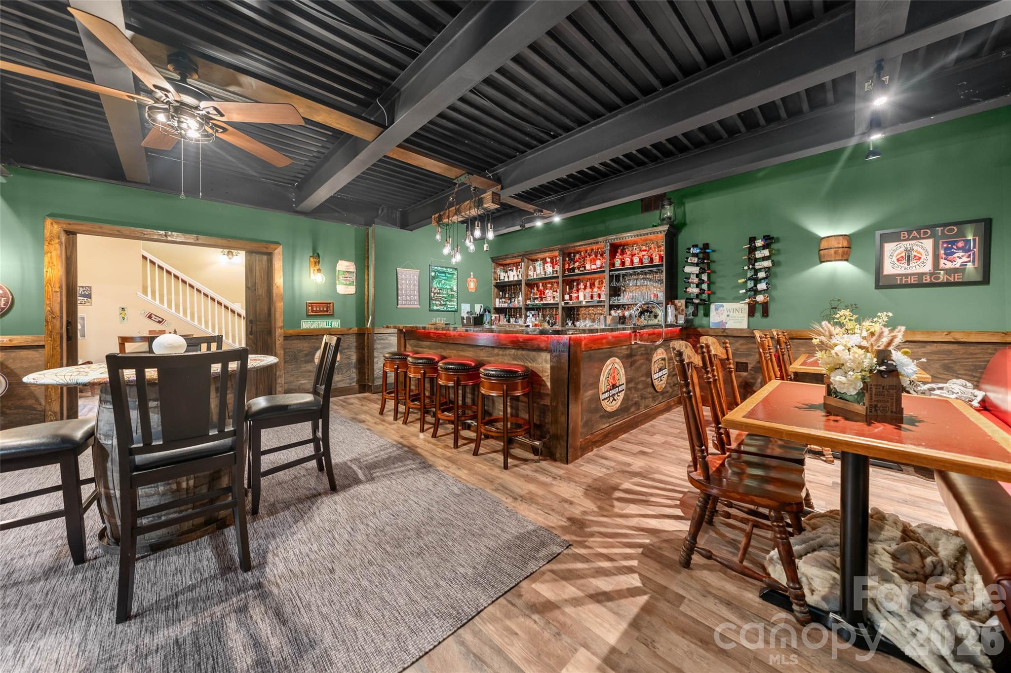 350 Vista Point Drive — Weaverville