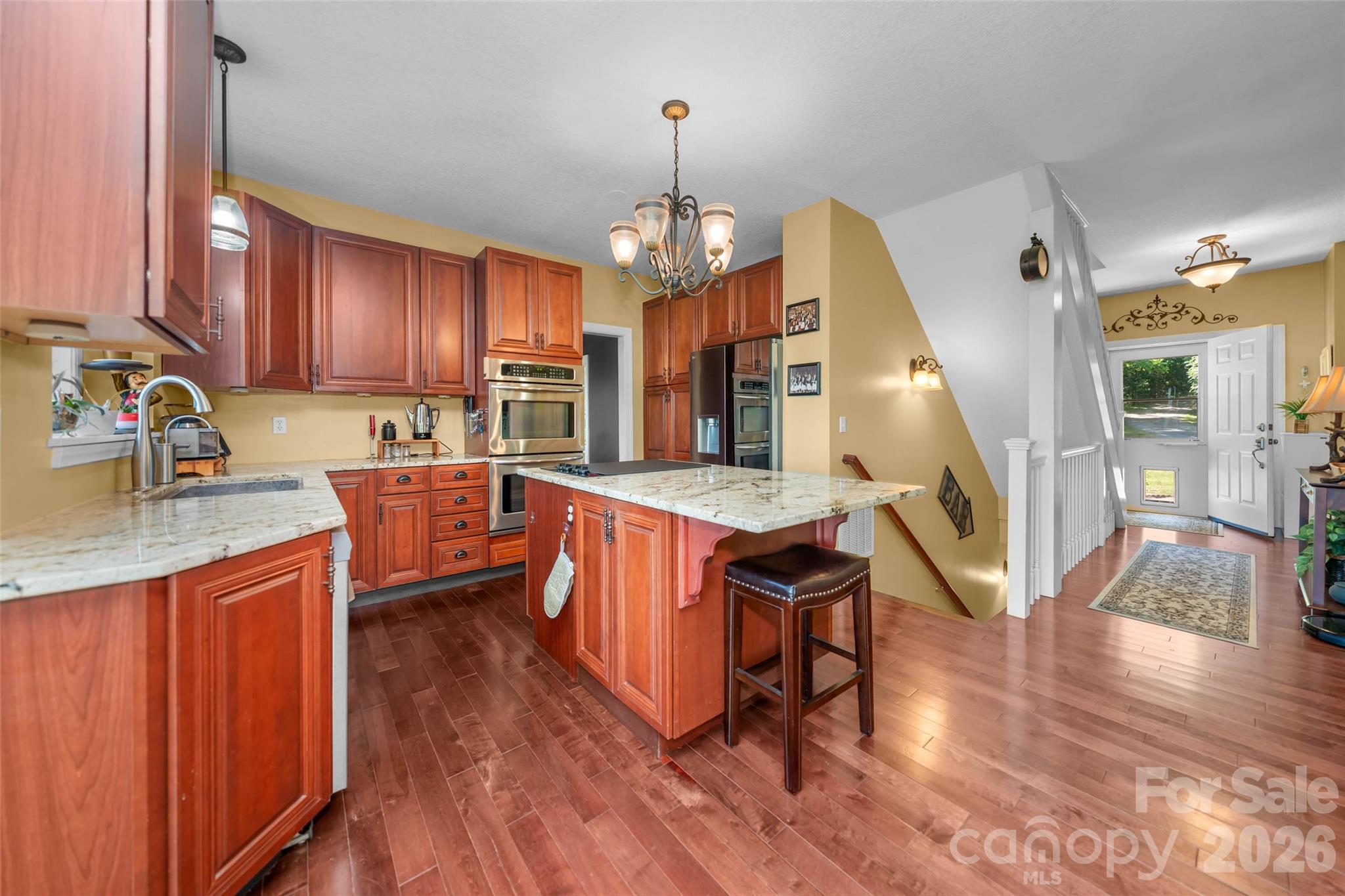 350 Vista Point Drive — Weaverville