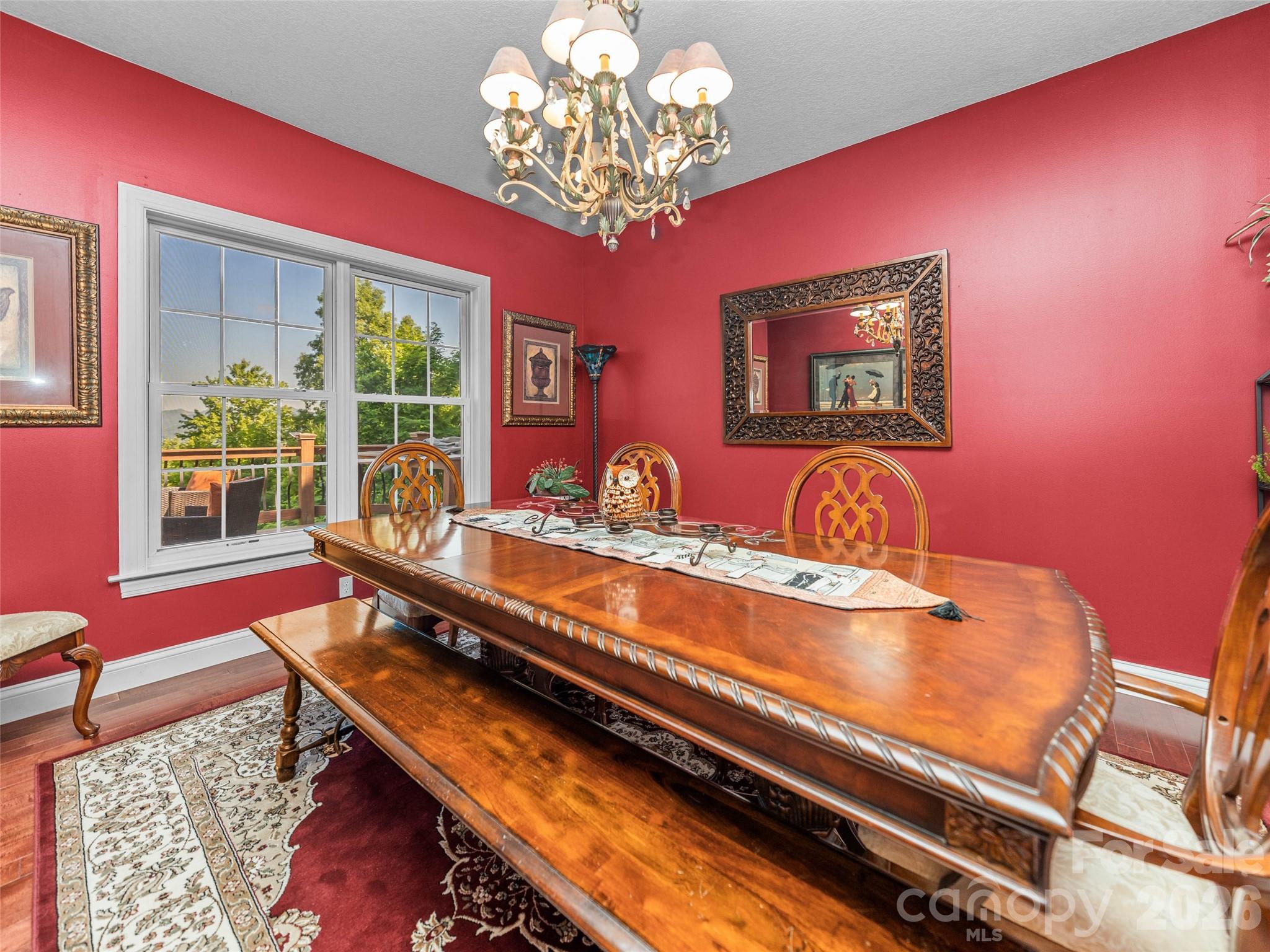 350 Vista Point Drive — Weaverville