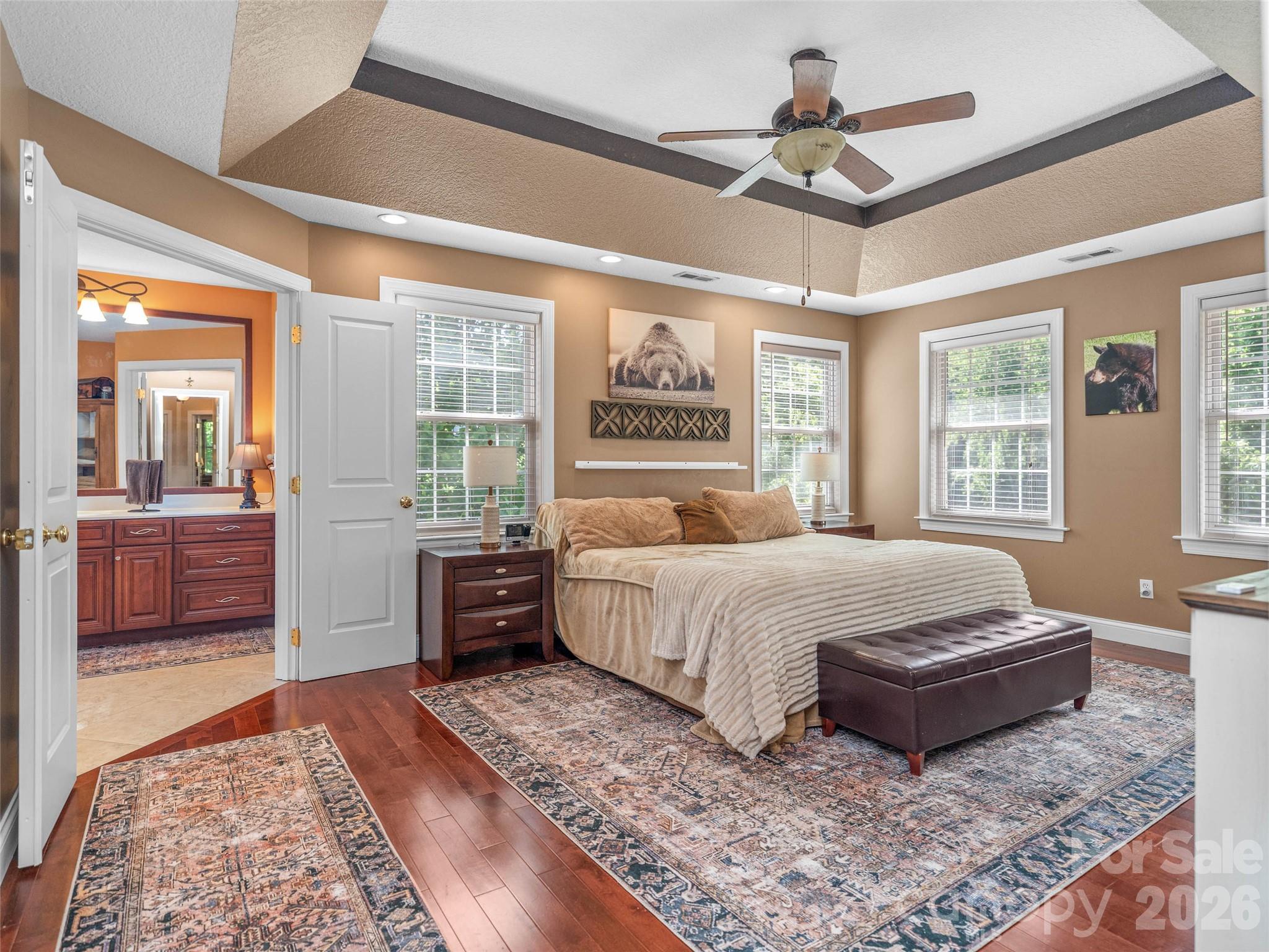 350 Vista Point Drive — Weaverville