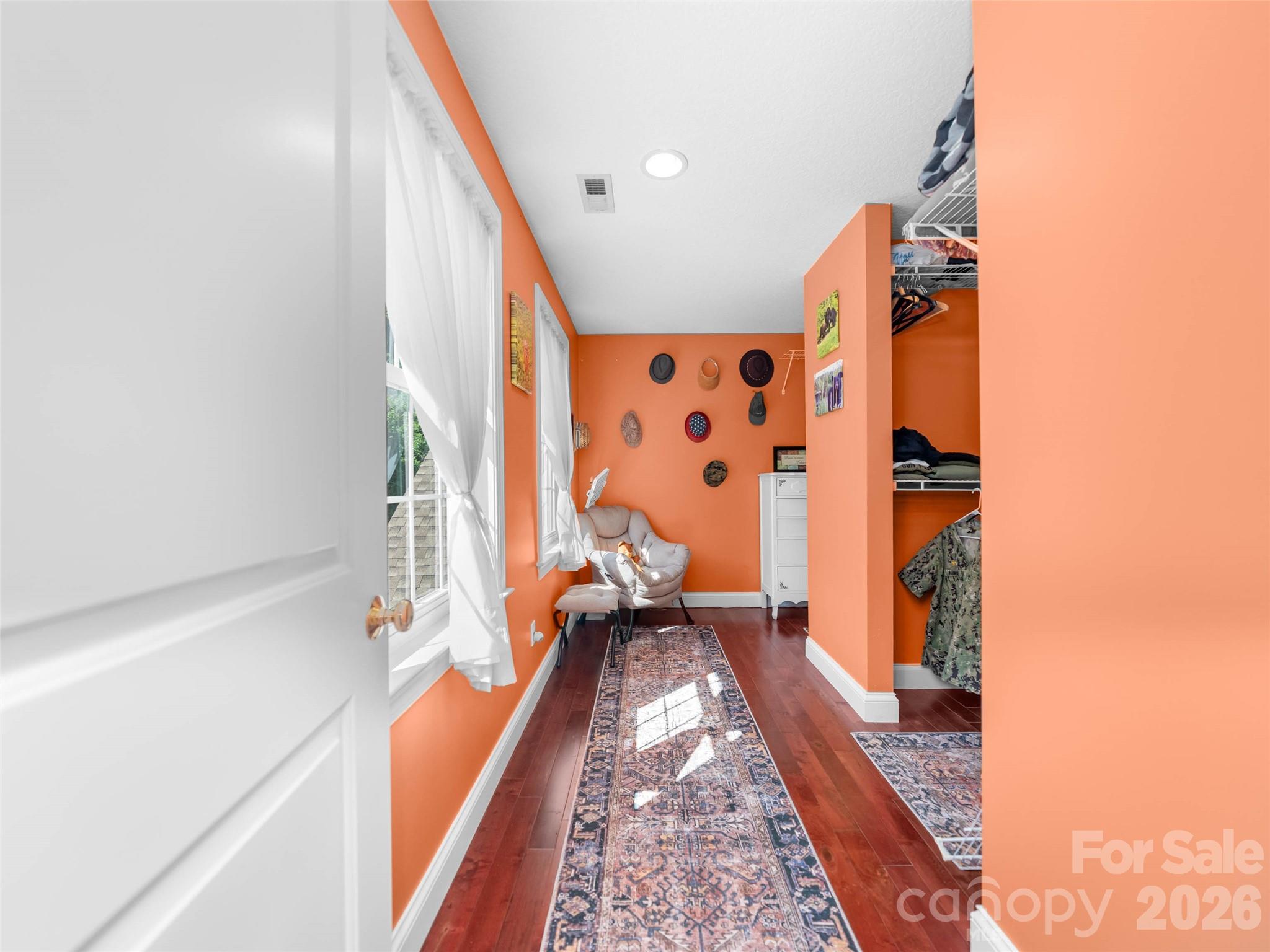 350 Vista Point Drive — Weaverville