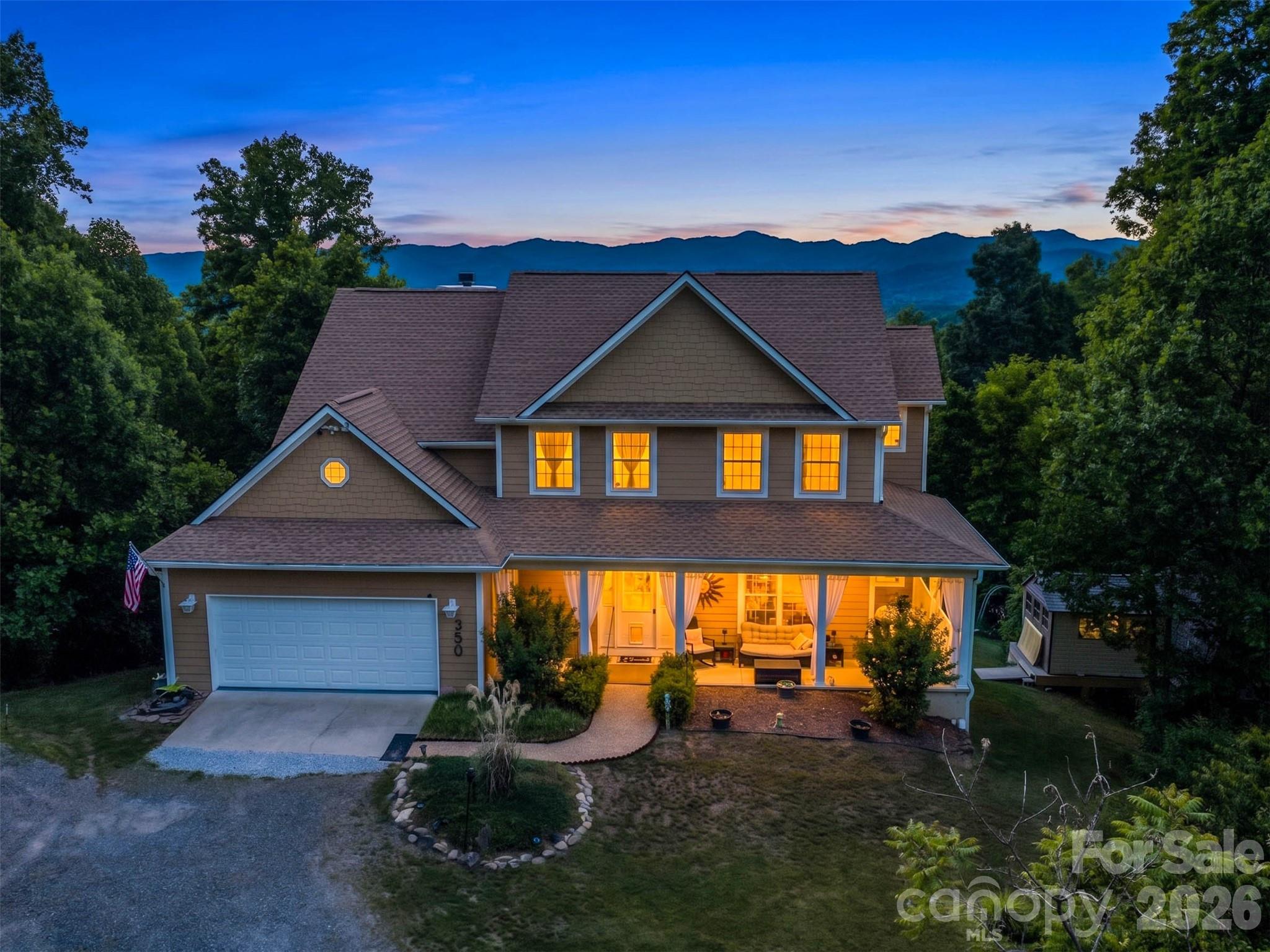 350 Vista Point Drive — Weaverville