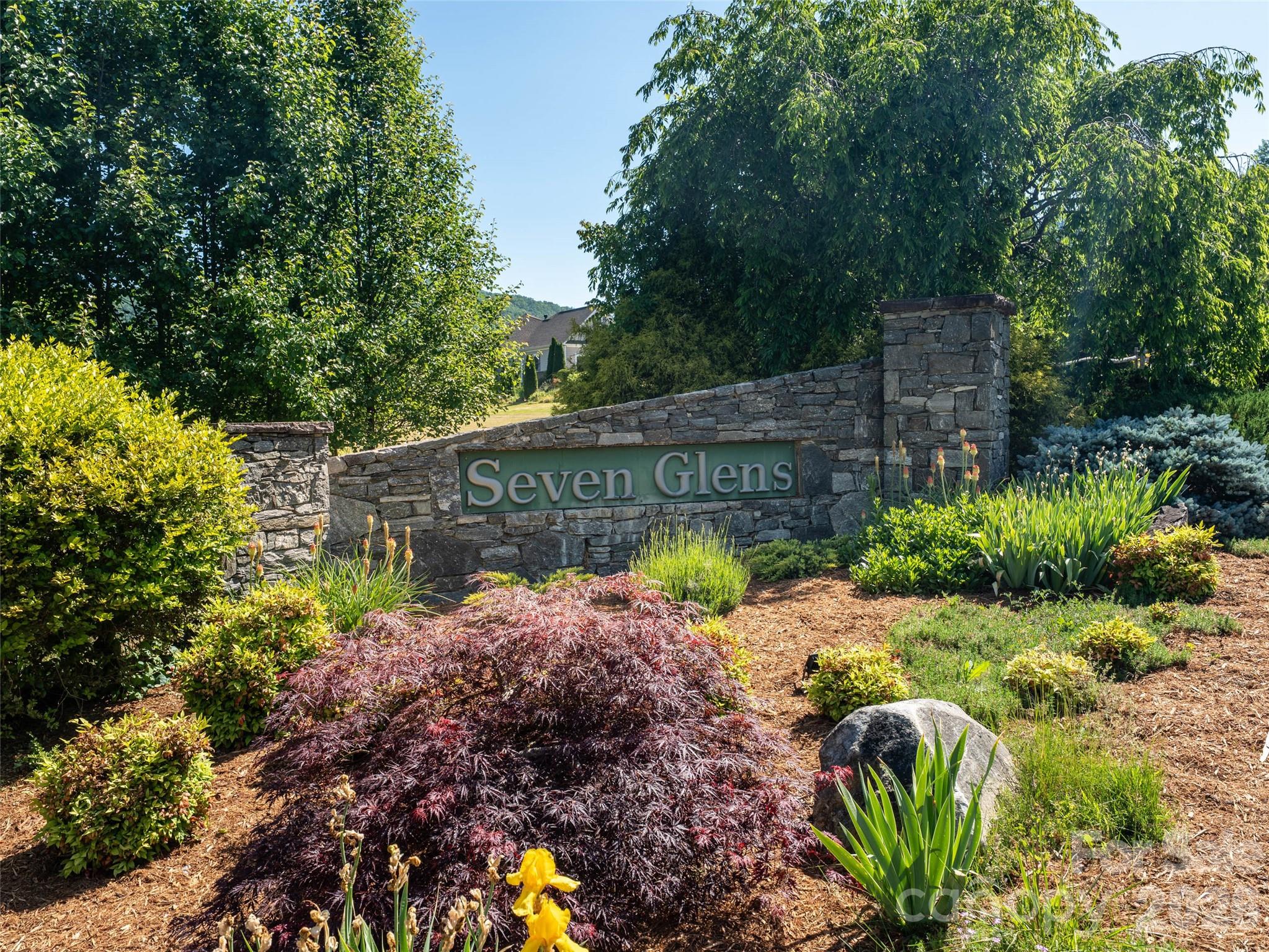 350 Vista Point Drive — Weaverville