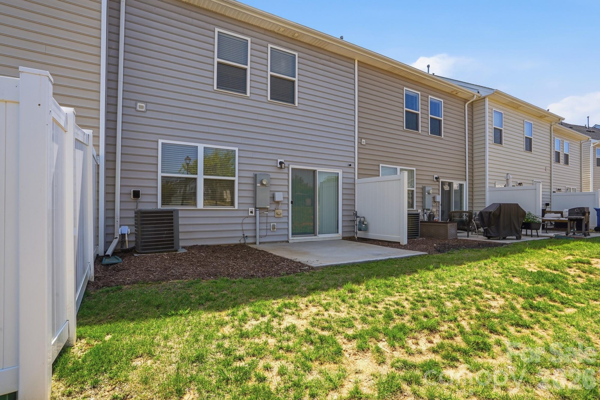 3938 Townes Boulevard — Terrell