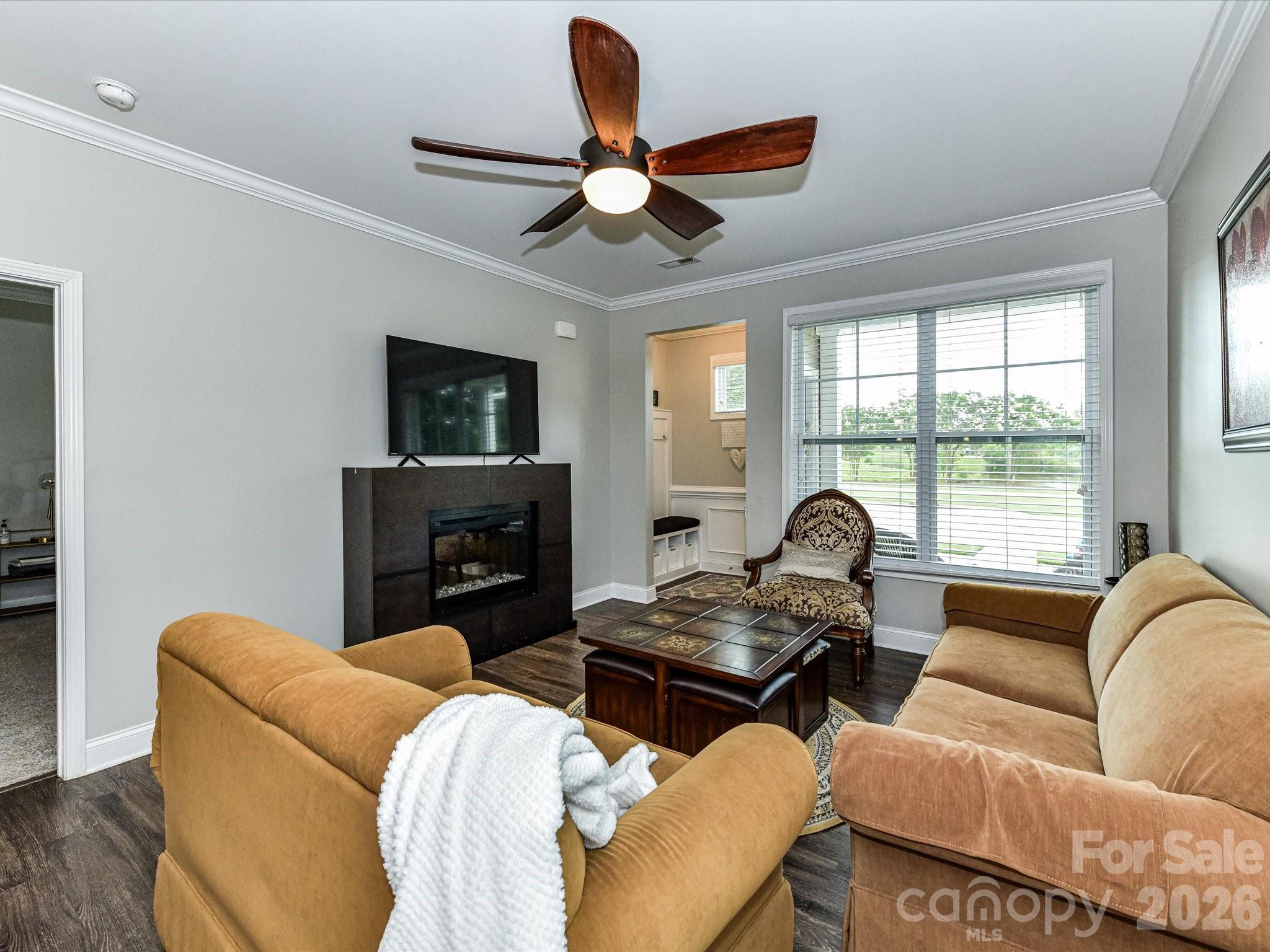 905 Pennington Drive — Lancaster