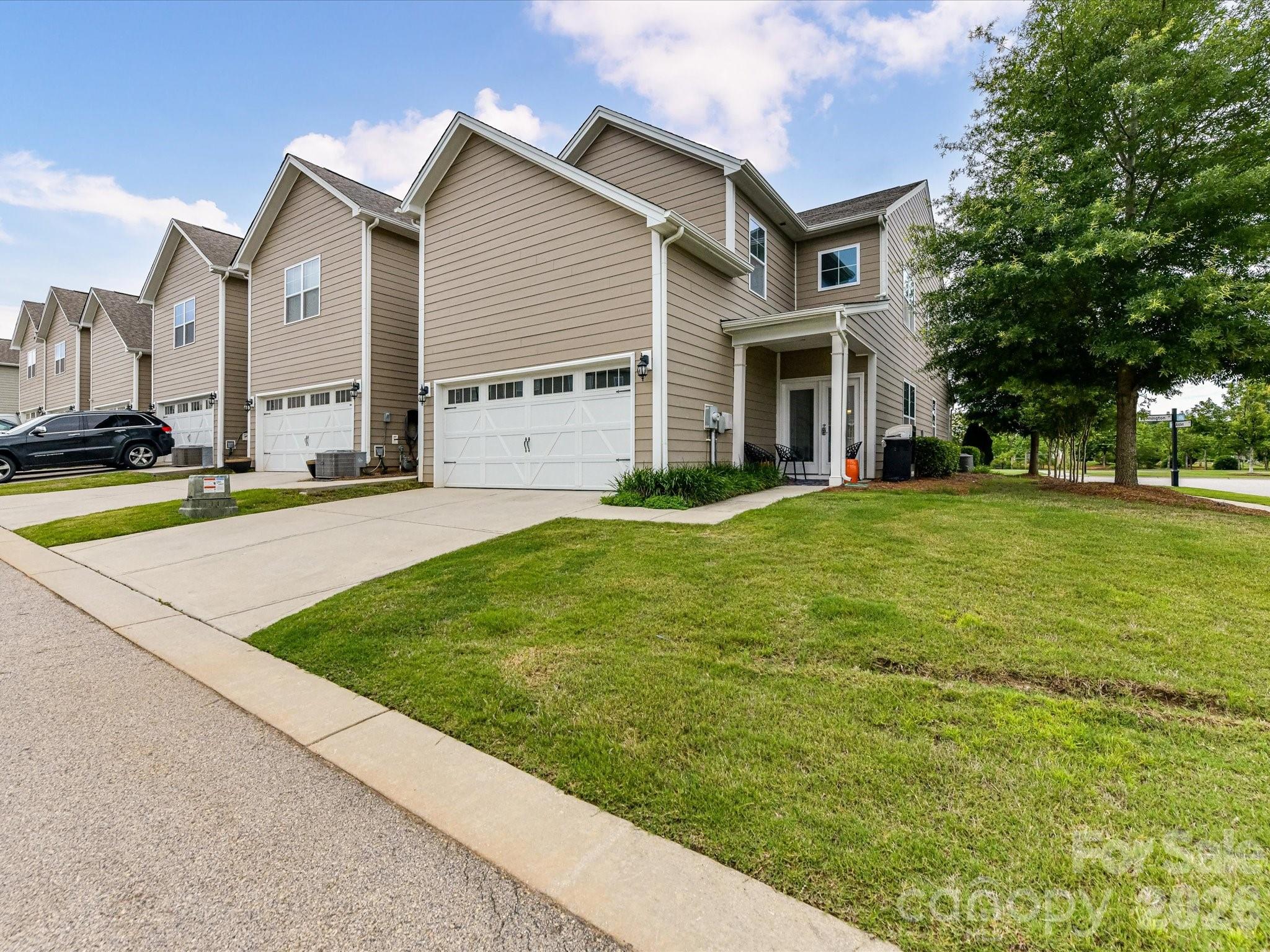 905 Pennington Drive — Lancaster