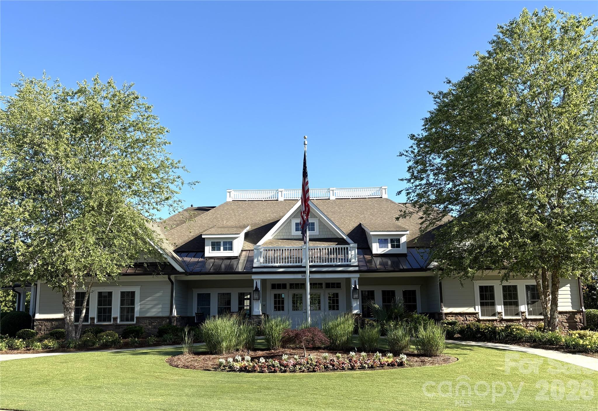 905 Pennington Drive — Lancaster