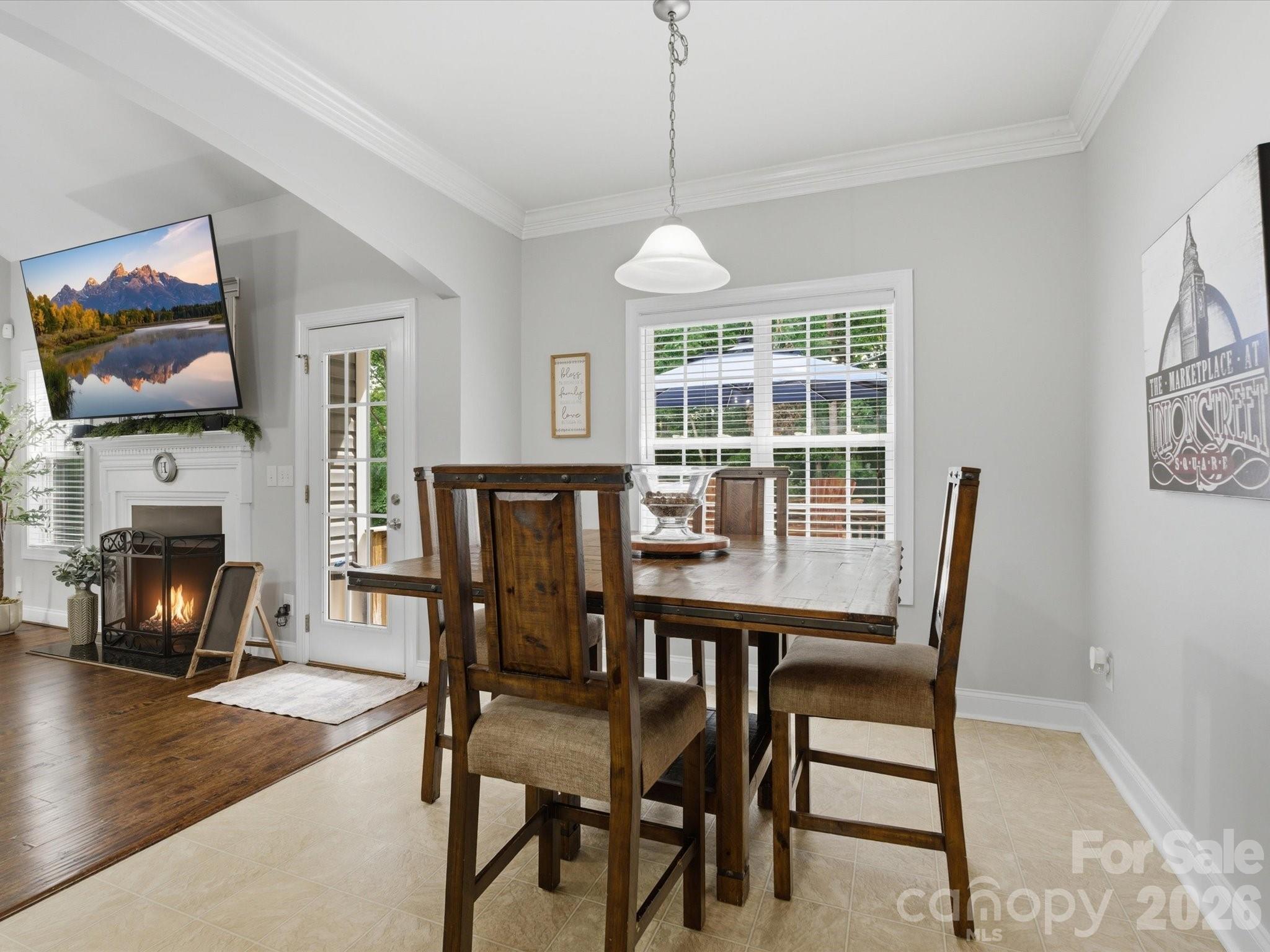 705 Redah Avenue — Locust