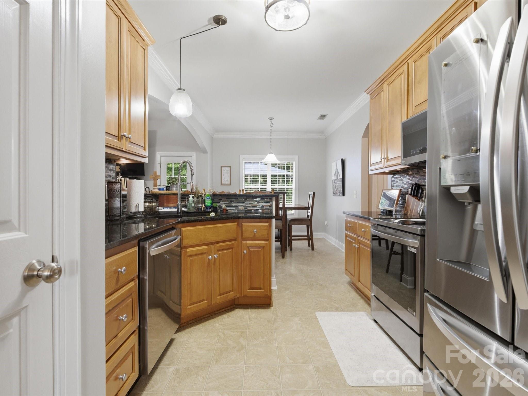705 Redah Avenue — Locust