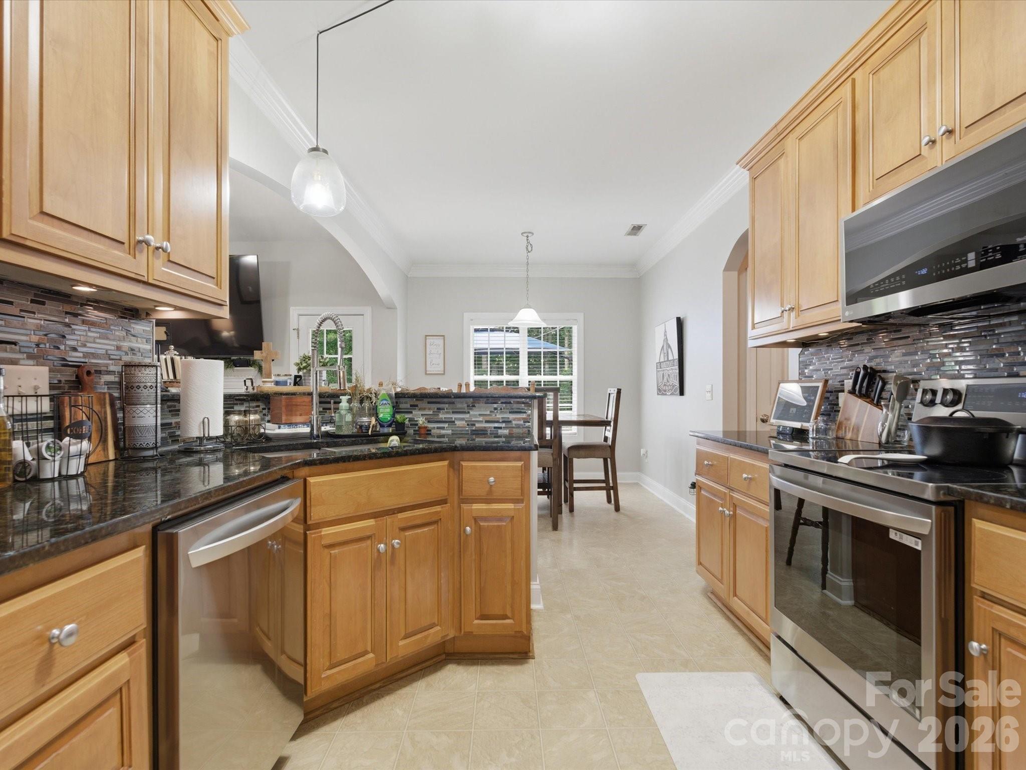 705 Redah Avenue — Locust
