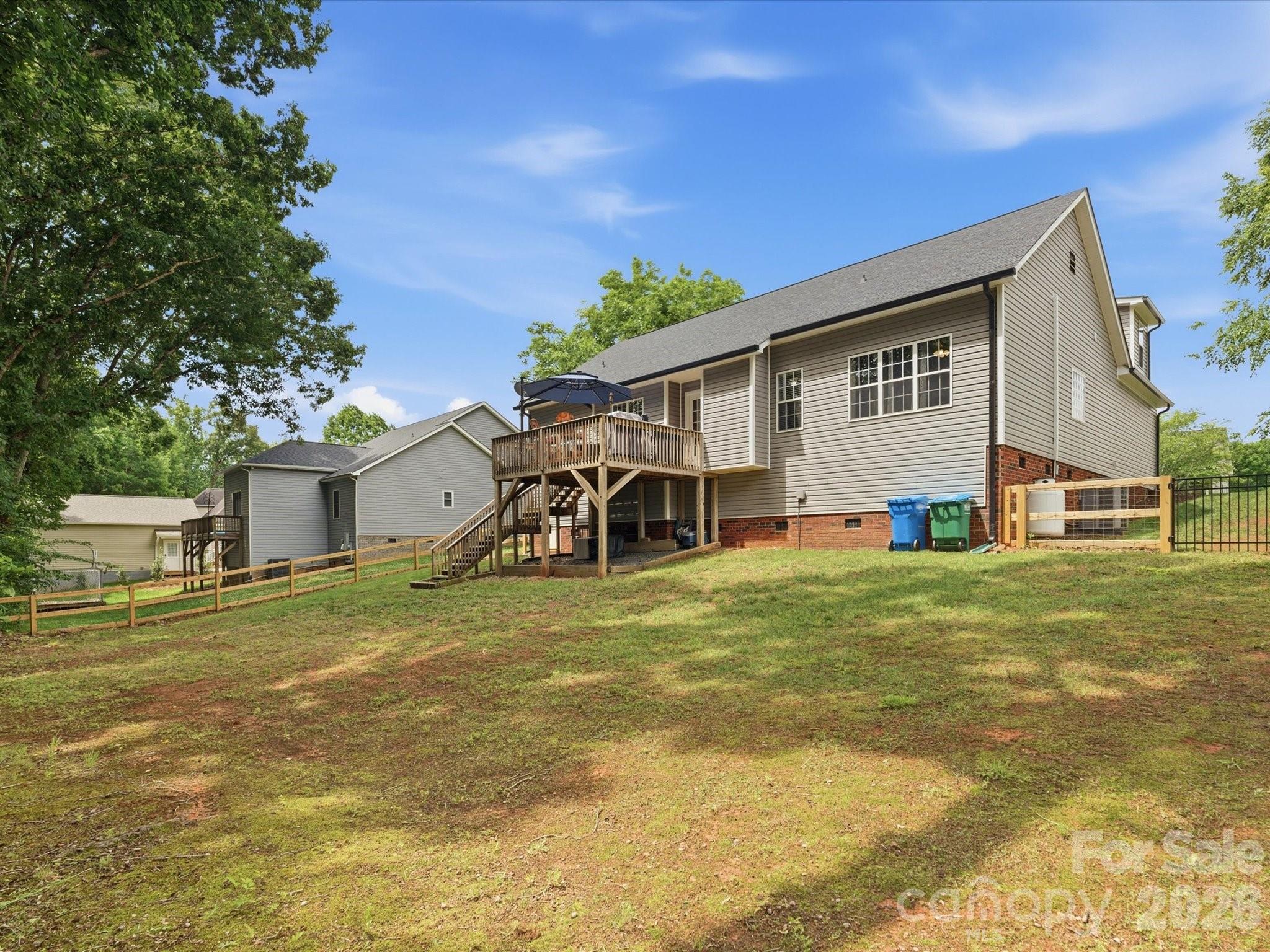705 Redah Avenue — Locust