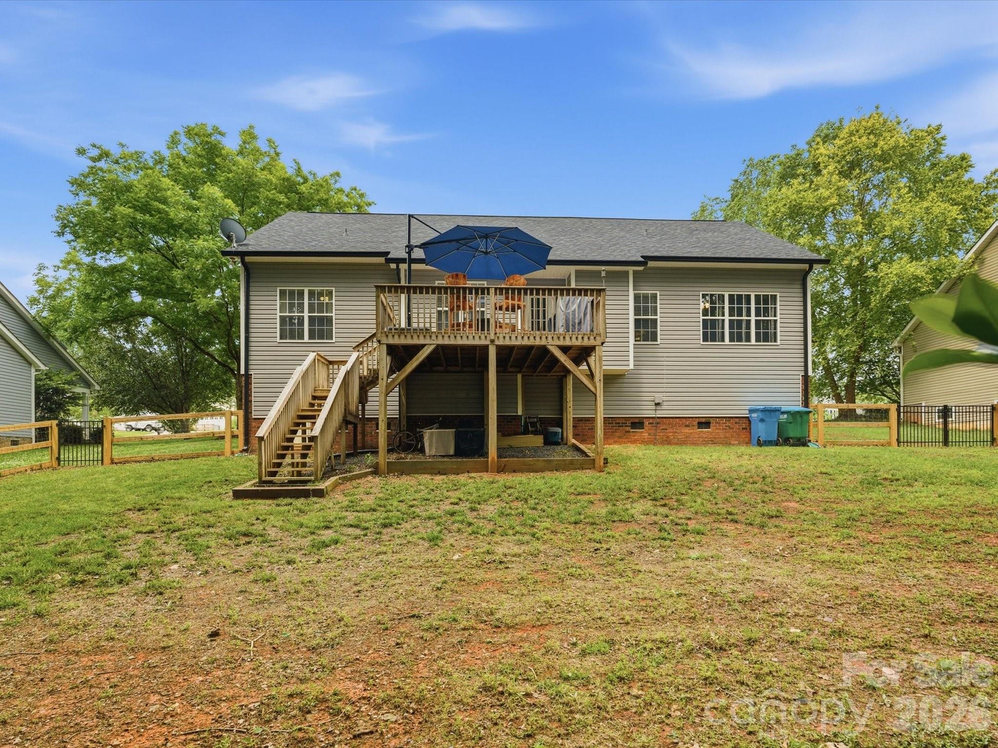705 Redah Avenue — Locust