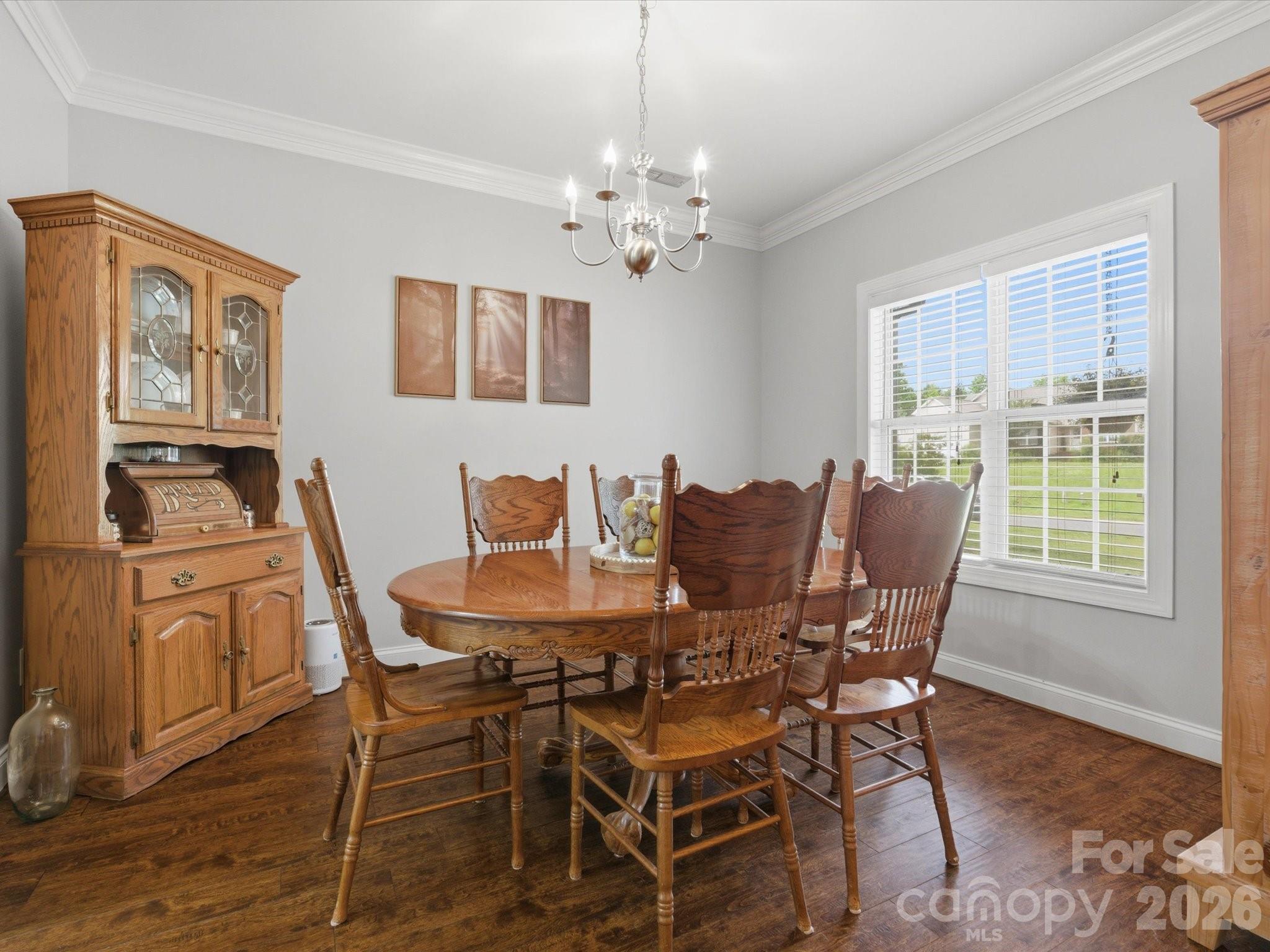 705 Redah Avenue — Locust
