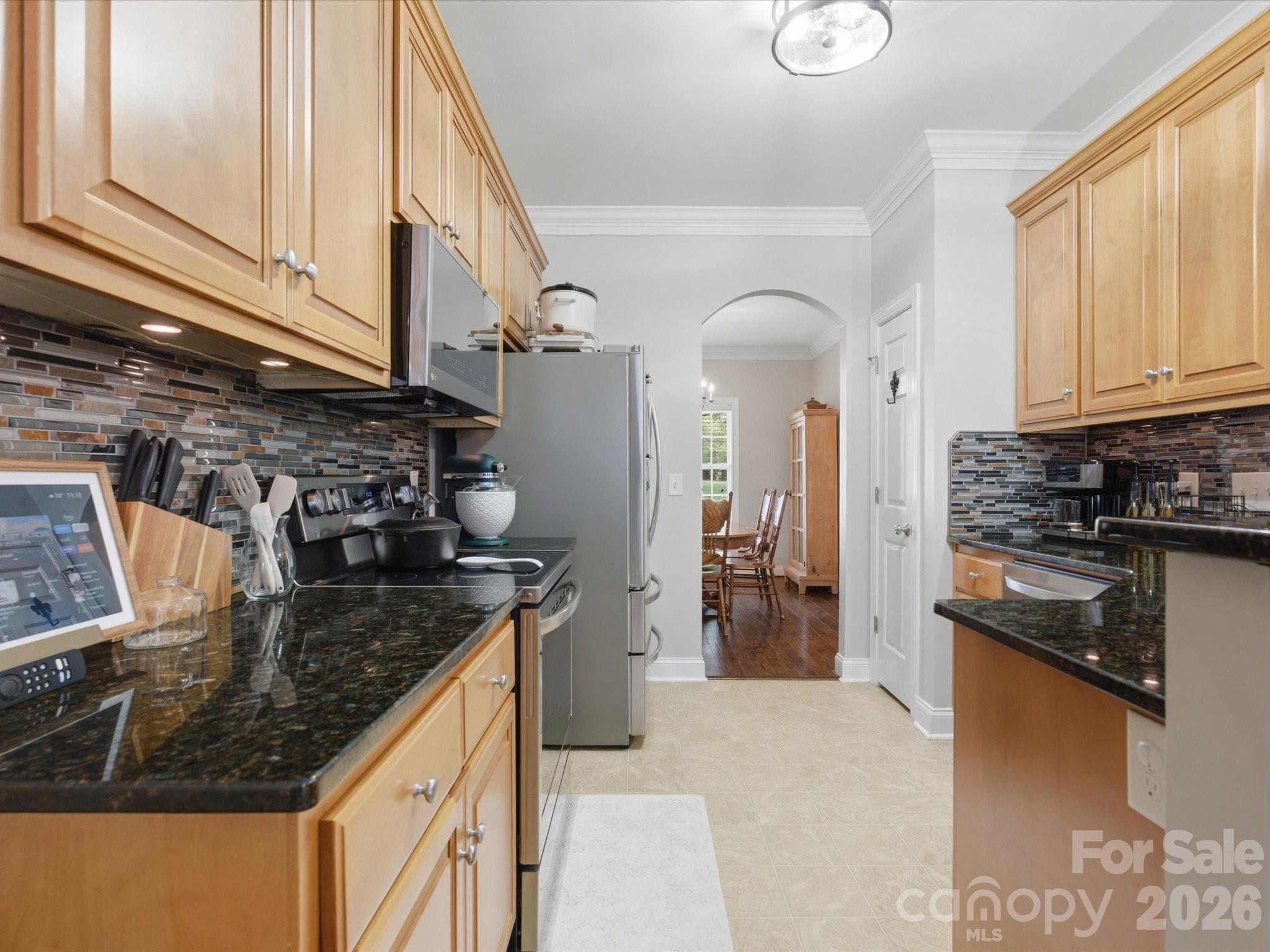 705 Redah Avenue — Locust