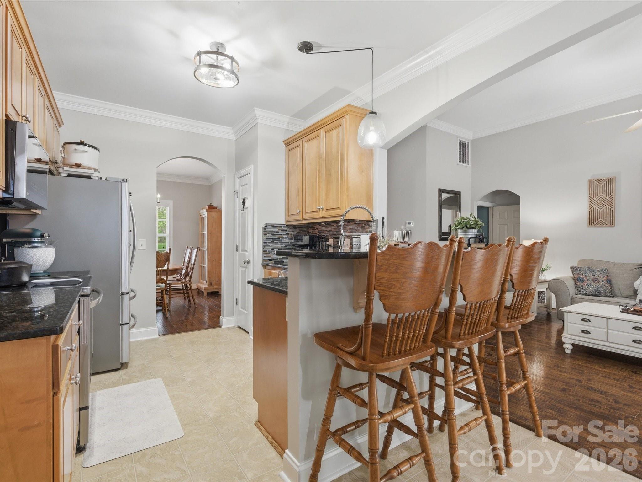 705 Redah Avenue — Locust