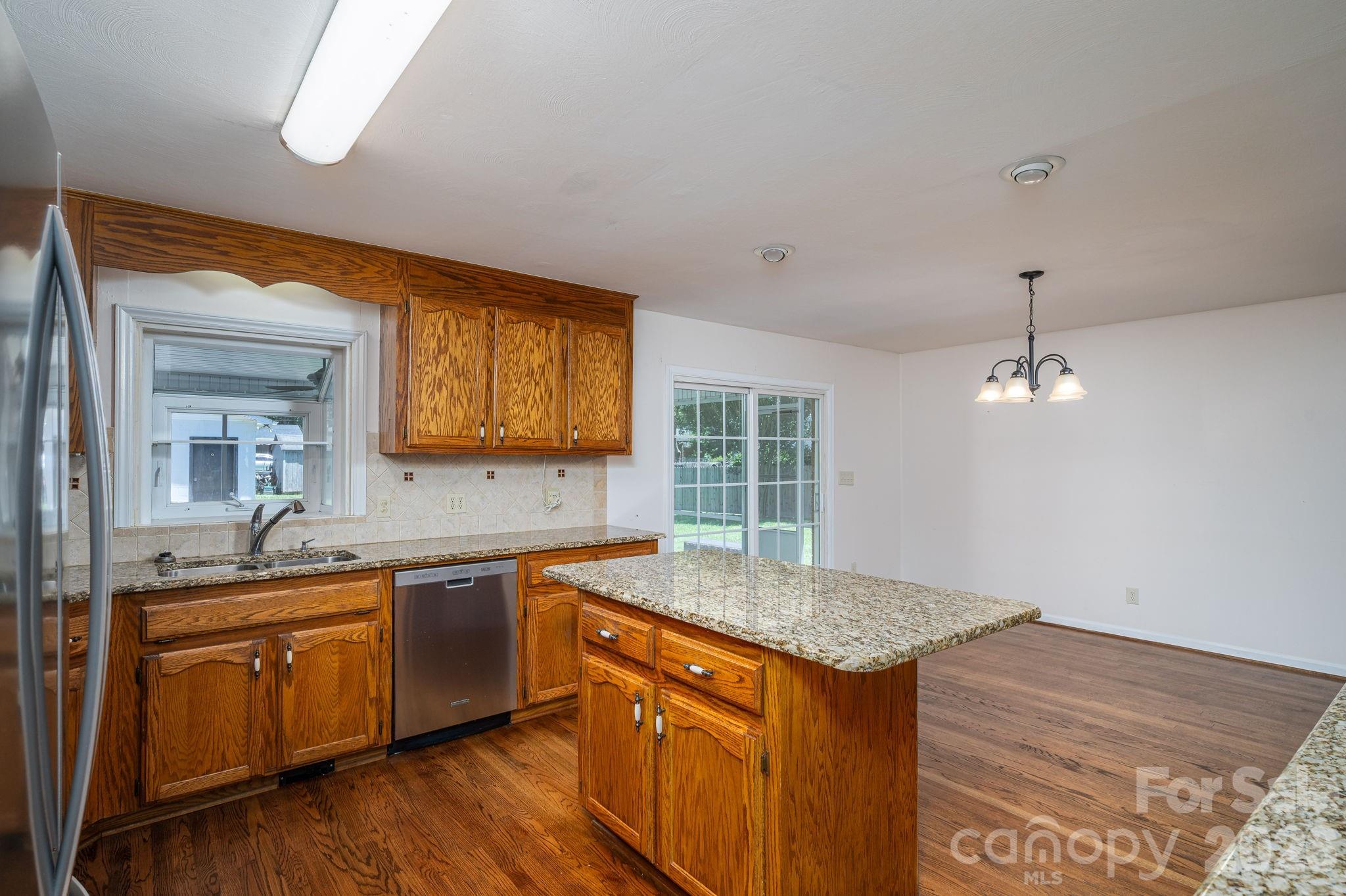 1920 Echo Lane — Gastonia