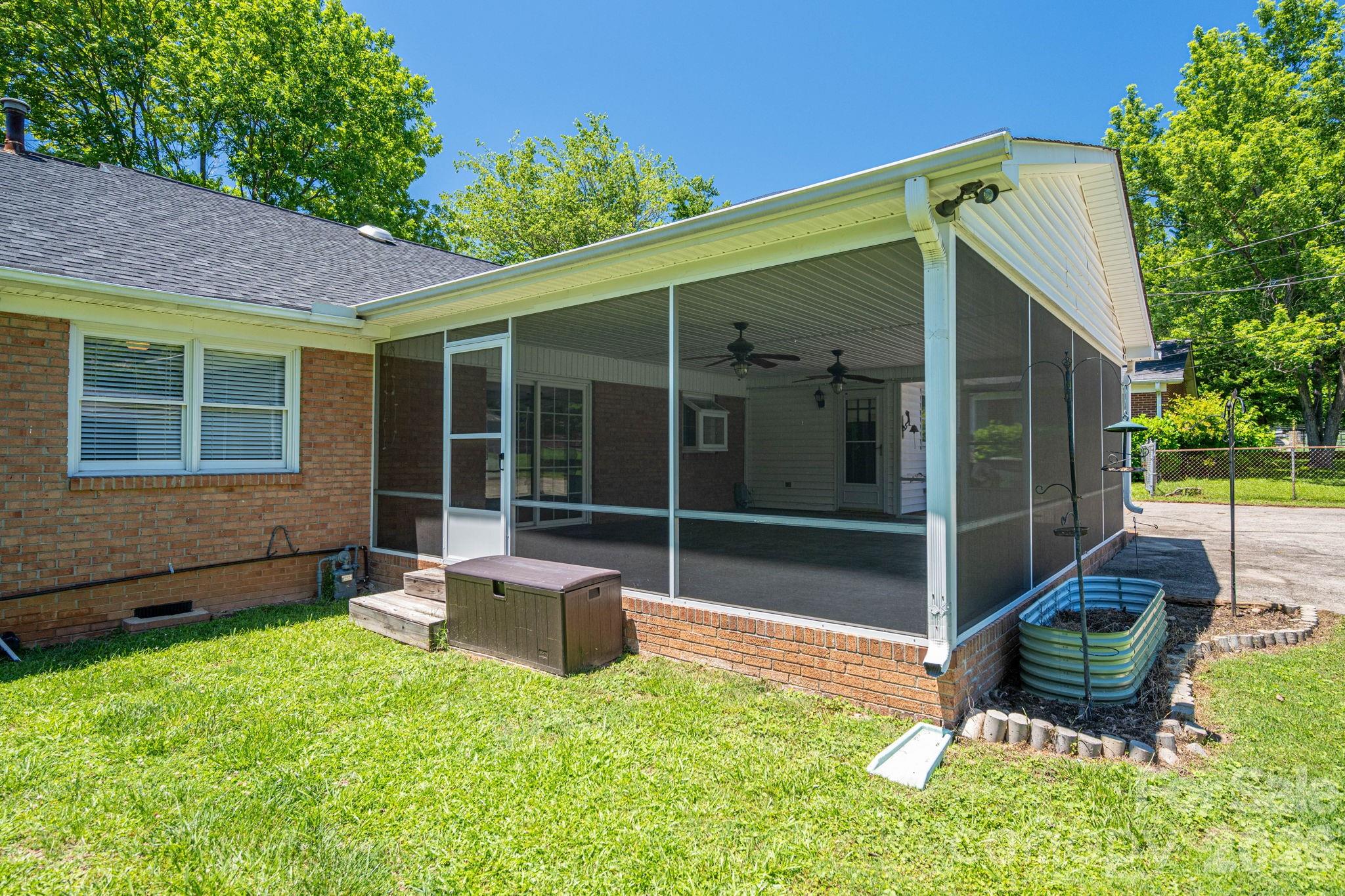 1920 Echo Lane — Gastonia